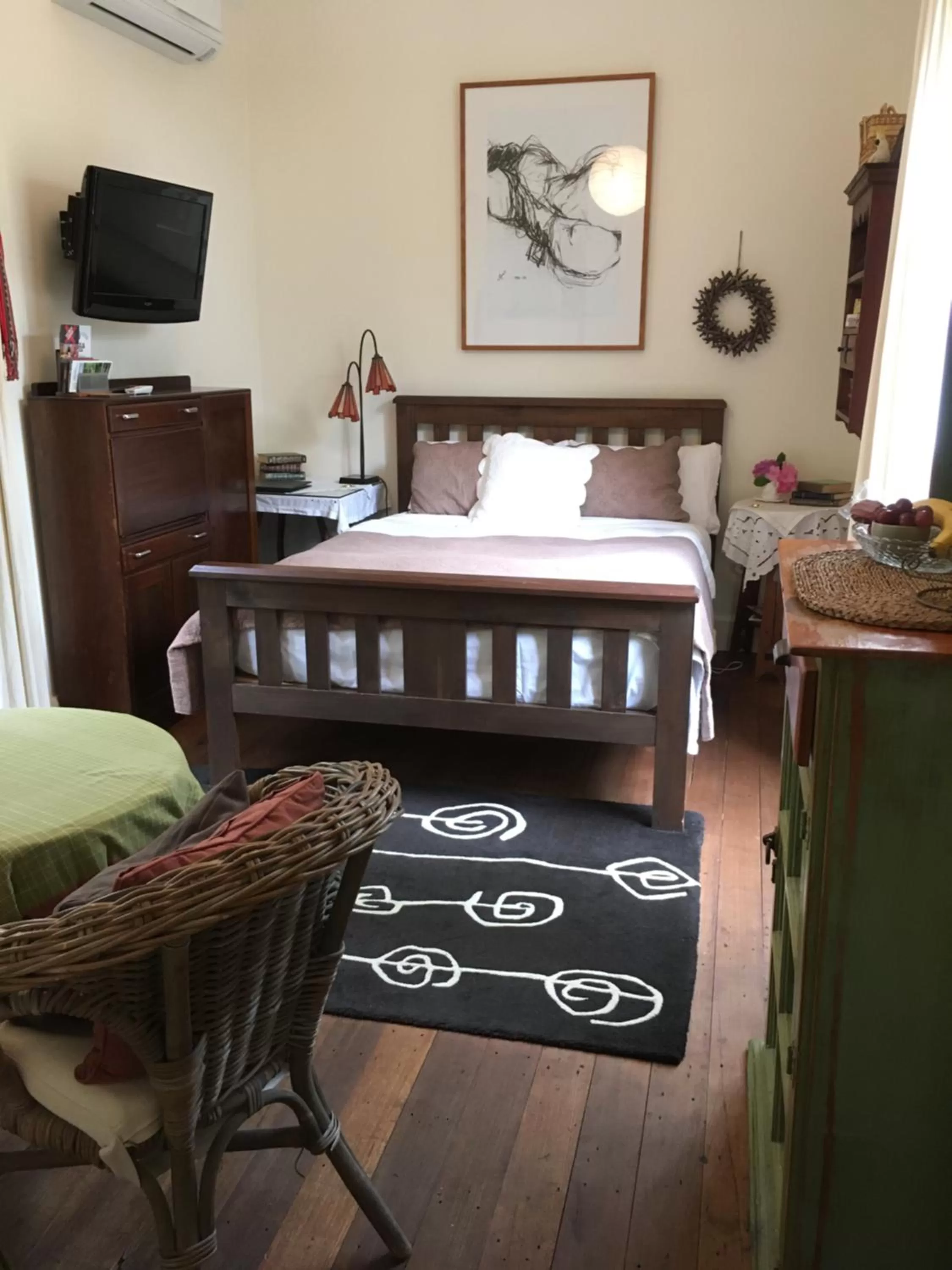 Photo of the whole room in Belgrave Hideaway