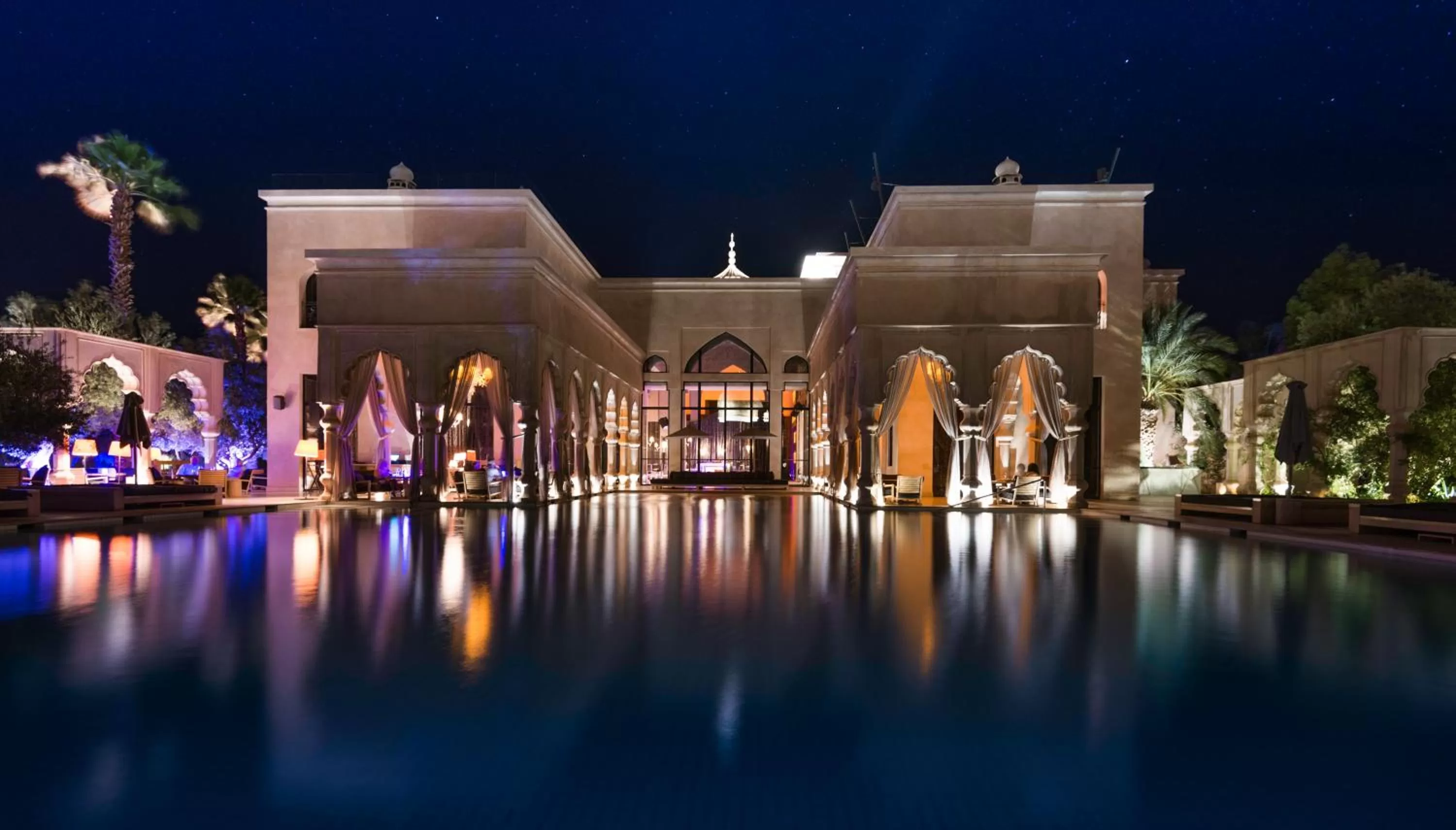 Swimming pool in Palais Namaskar