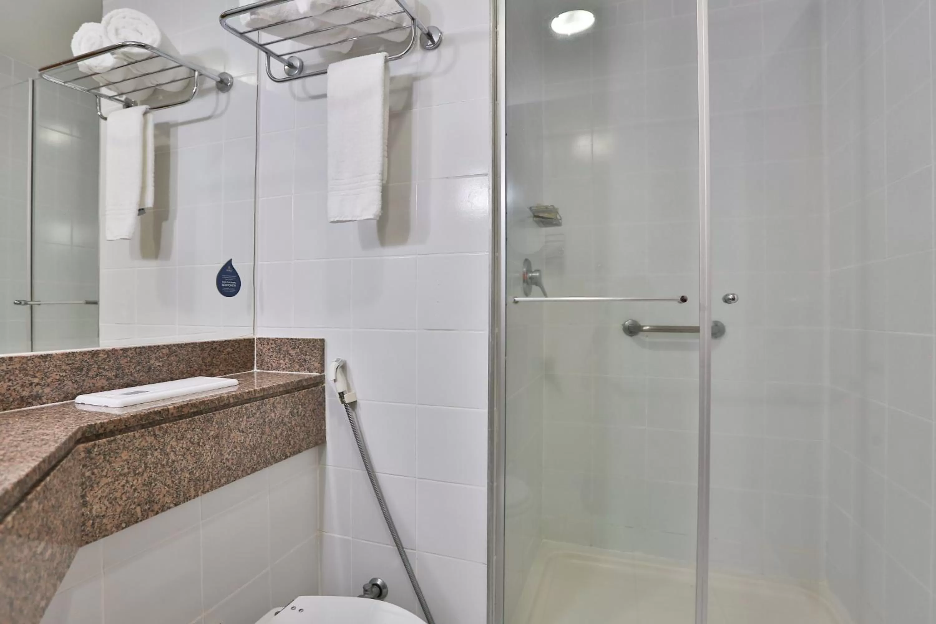 Toilet in Slaviero São Paulo Downtown