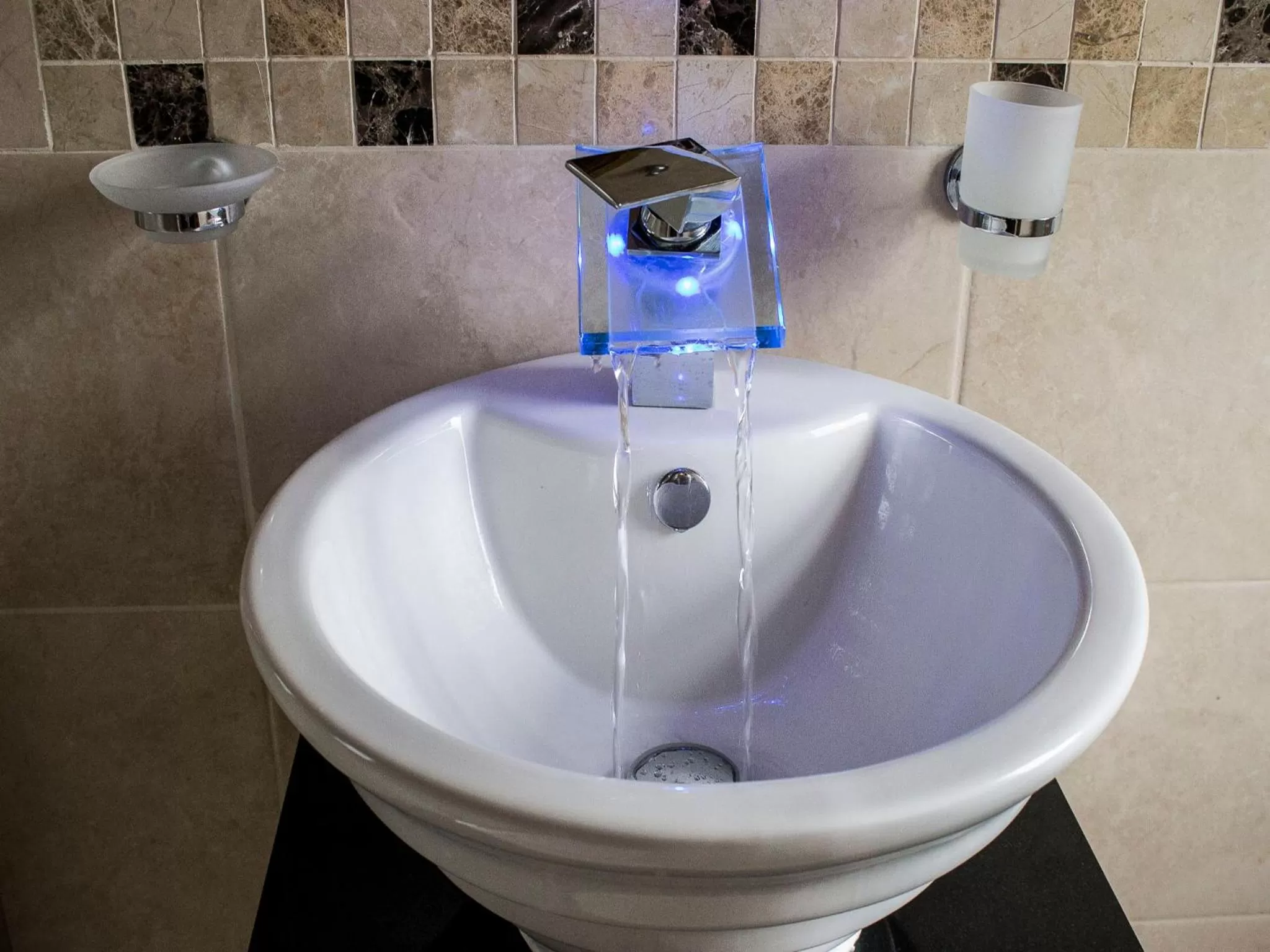 Photo of the whole room in Cricklewood Lodge Hotel