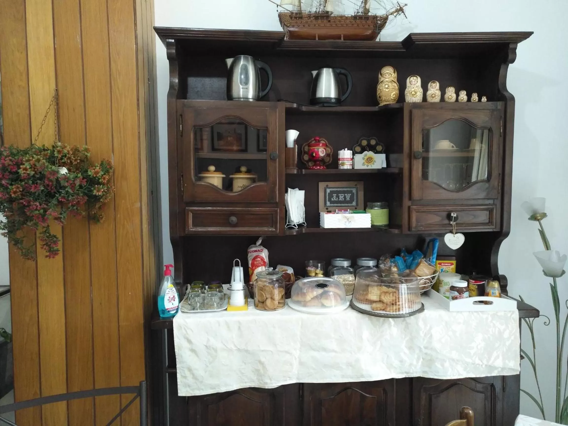 Kitchen or kitchenette in Tucci's Roma Guest House