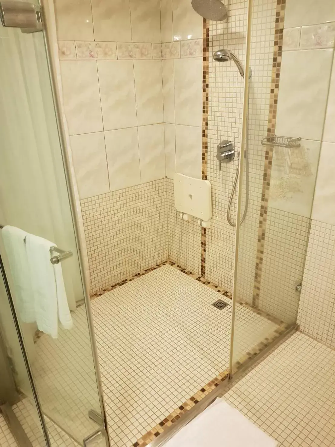 Happiness Hotel Happiness Hotel