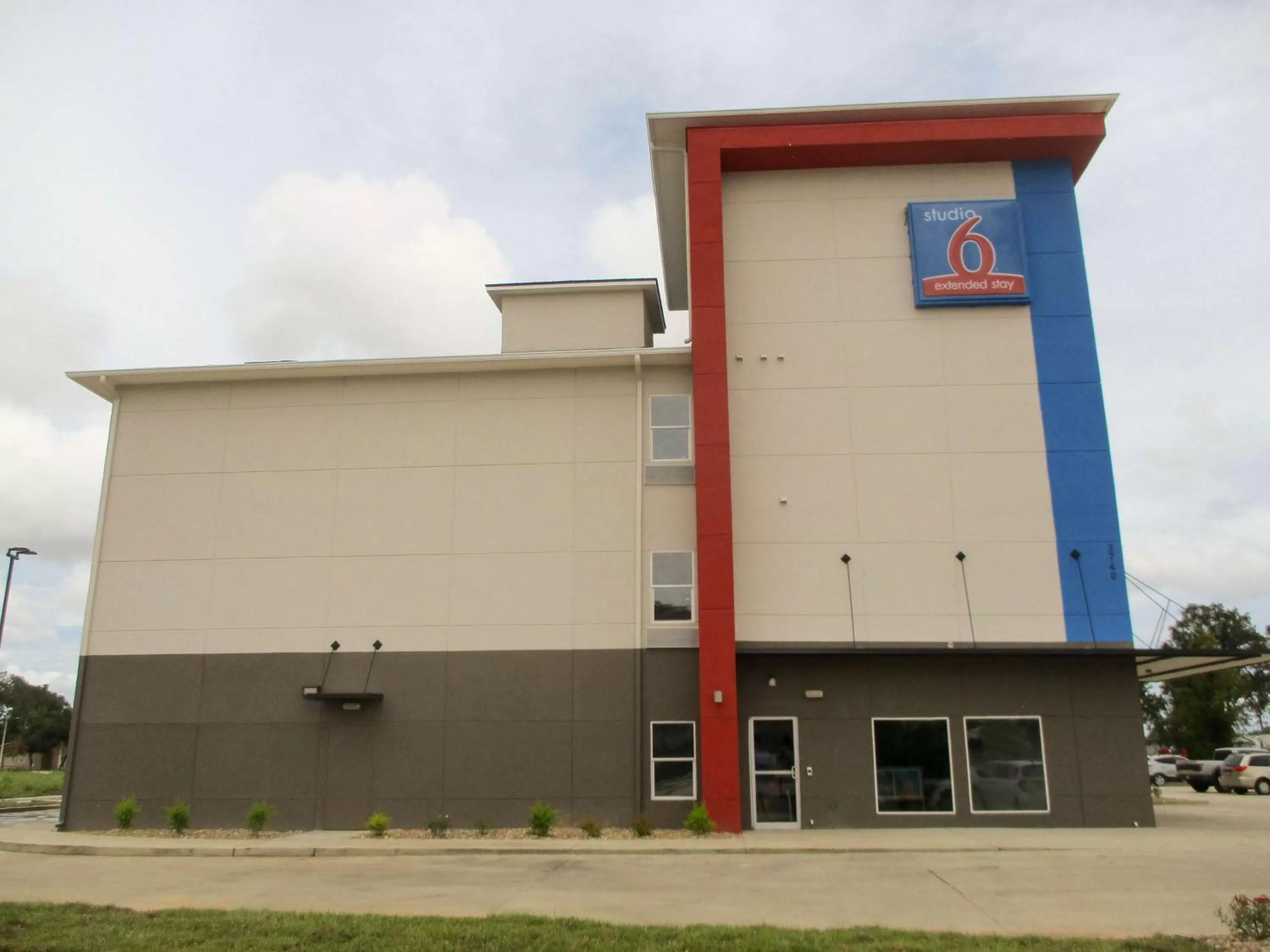 Property building in Studio 6-Port Allen, LA - Baton Rouge I-10