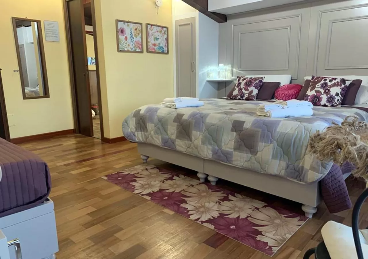 Photo of the whole room, Bed in B&B Villa del Sole Relais