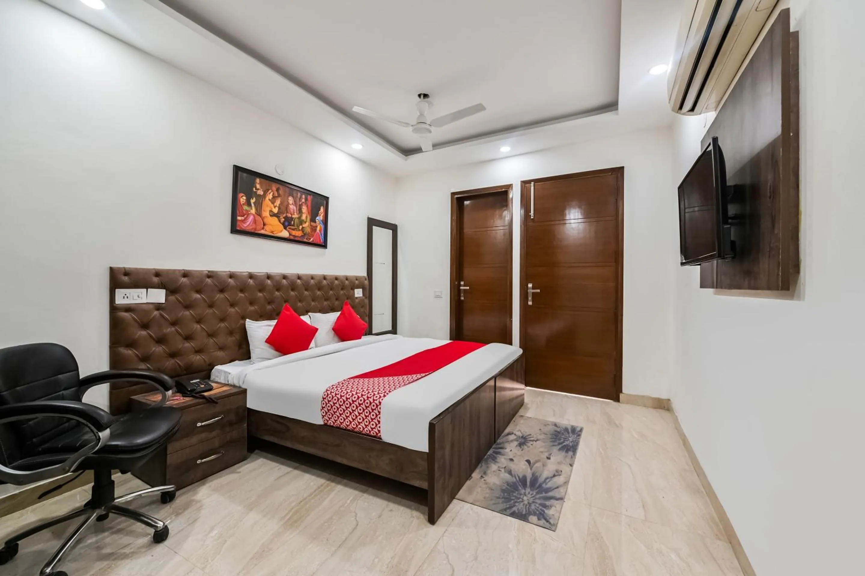 Bedroom, Bed in OYO White Rose Wallon Hotel Near Qutab Minar Metro Station