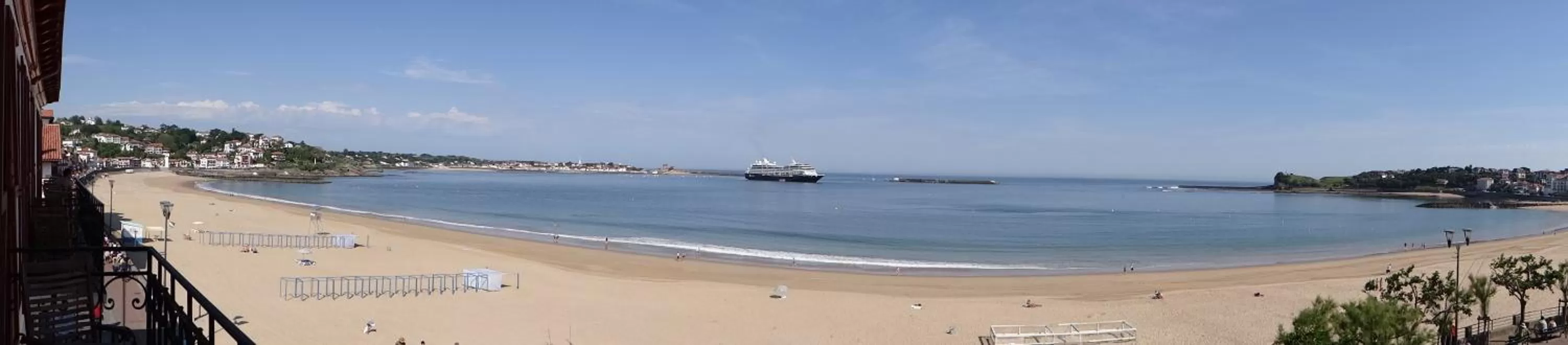 Sea view, Beach in Hôtel de la Plage - Saint Jean de Luz