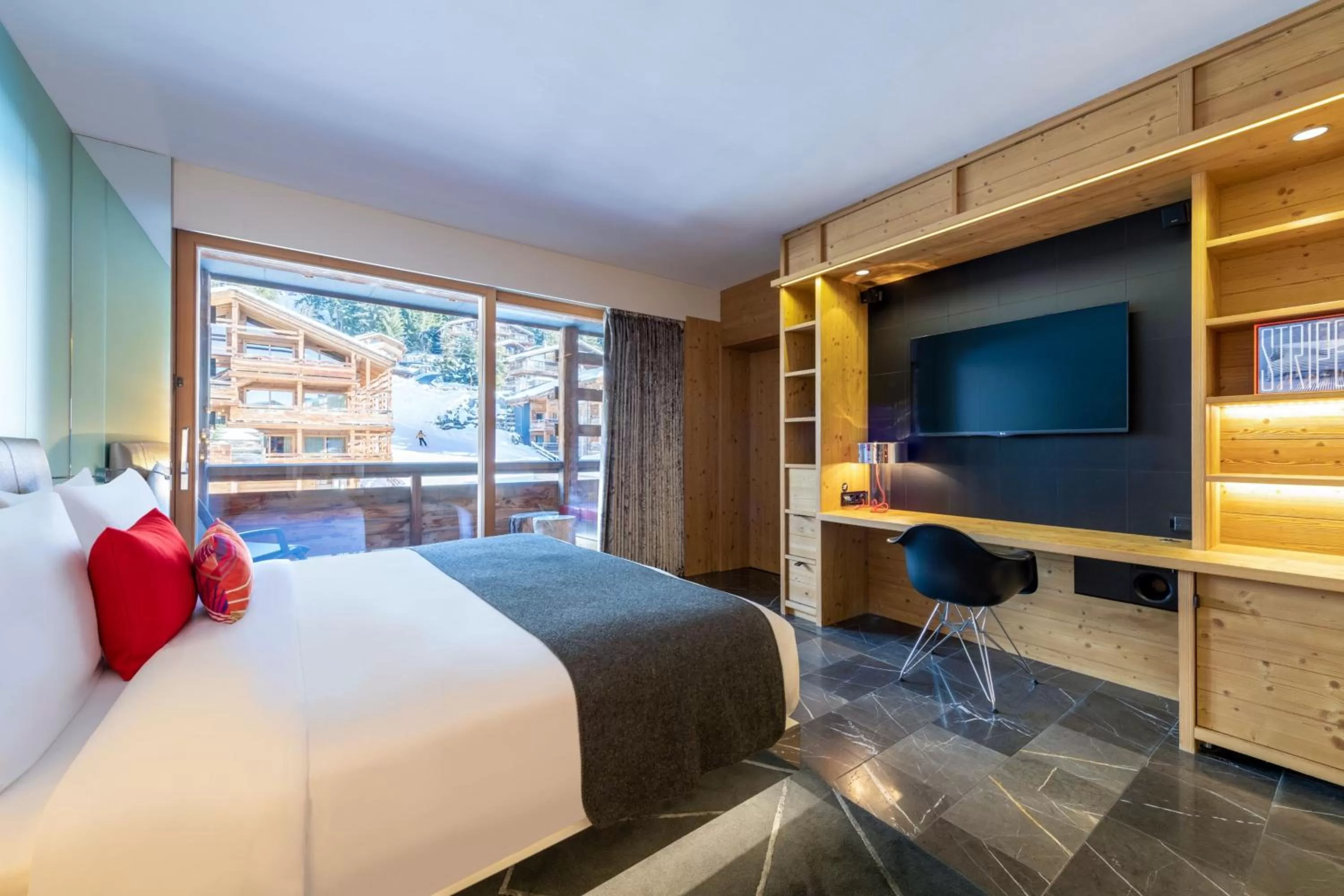 Photo of the whole room, Bed in W Verbier