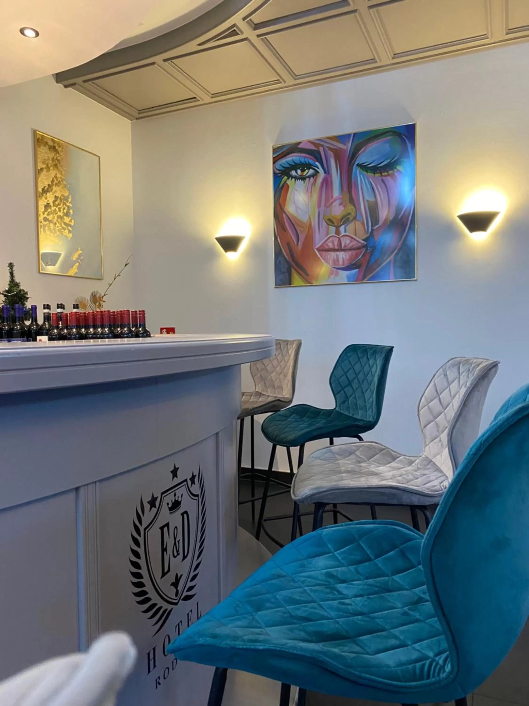 Lounge or bar in E&D Hotel Rodgau