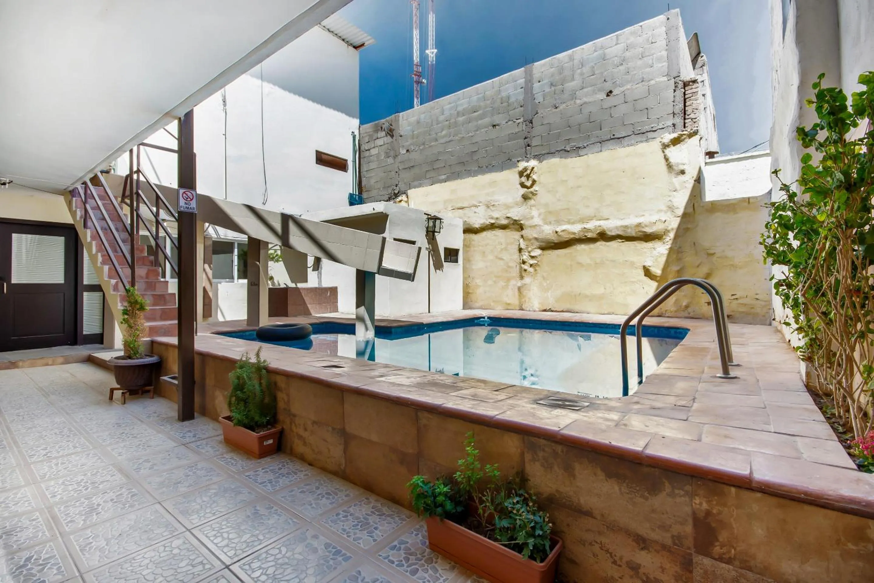 Swimming pool in HOTELES CATEDRAL Torreón