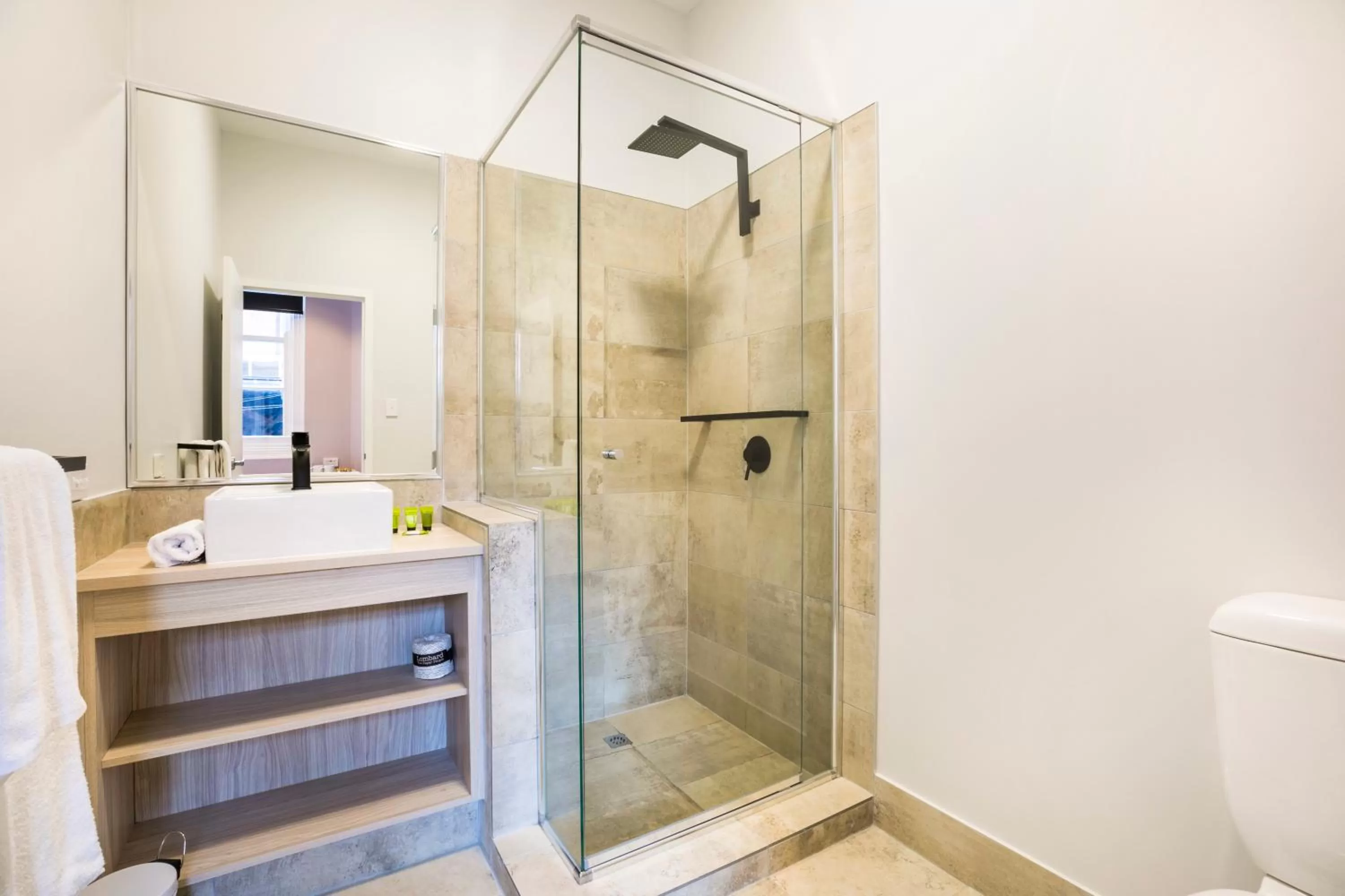 Shower in Nightcap at Belgian Beer Cafe