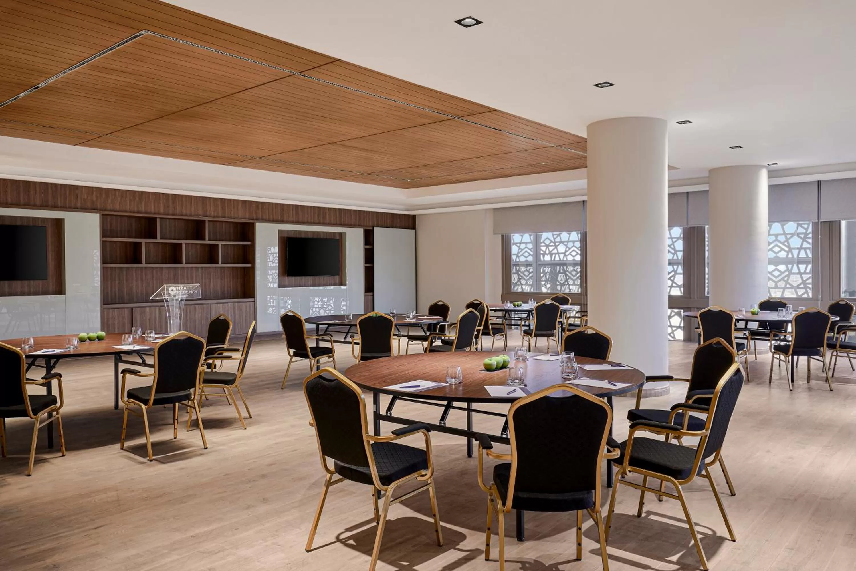 Business facilities in Hyatt Regency Cairo West