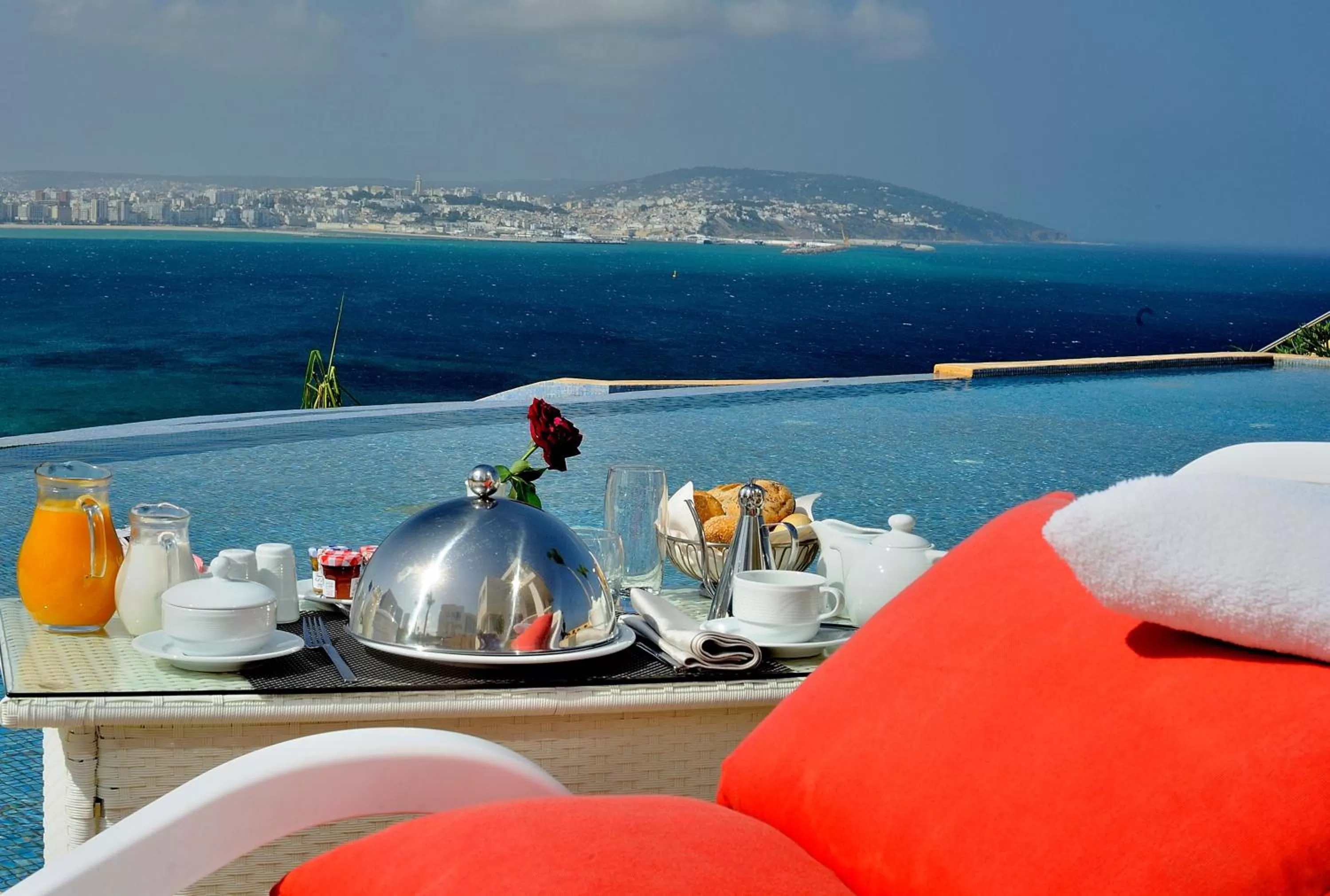 Swimming pool in Hotel Farah Tanger