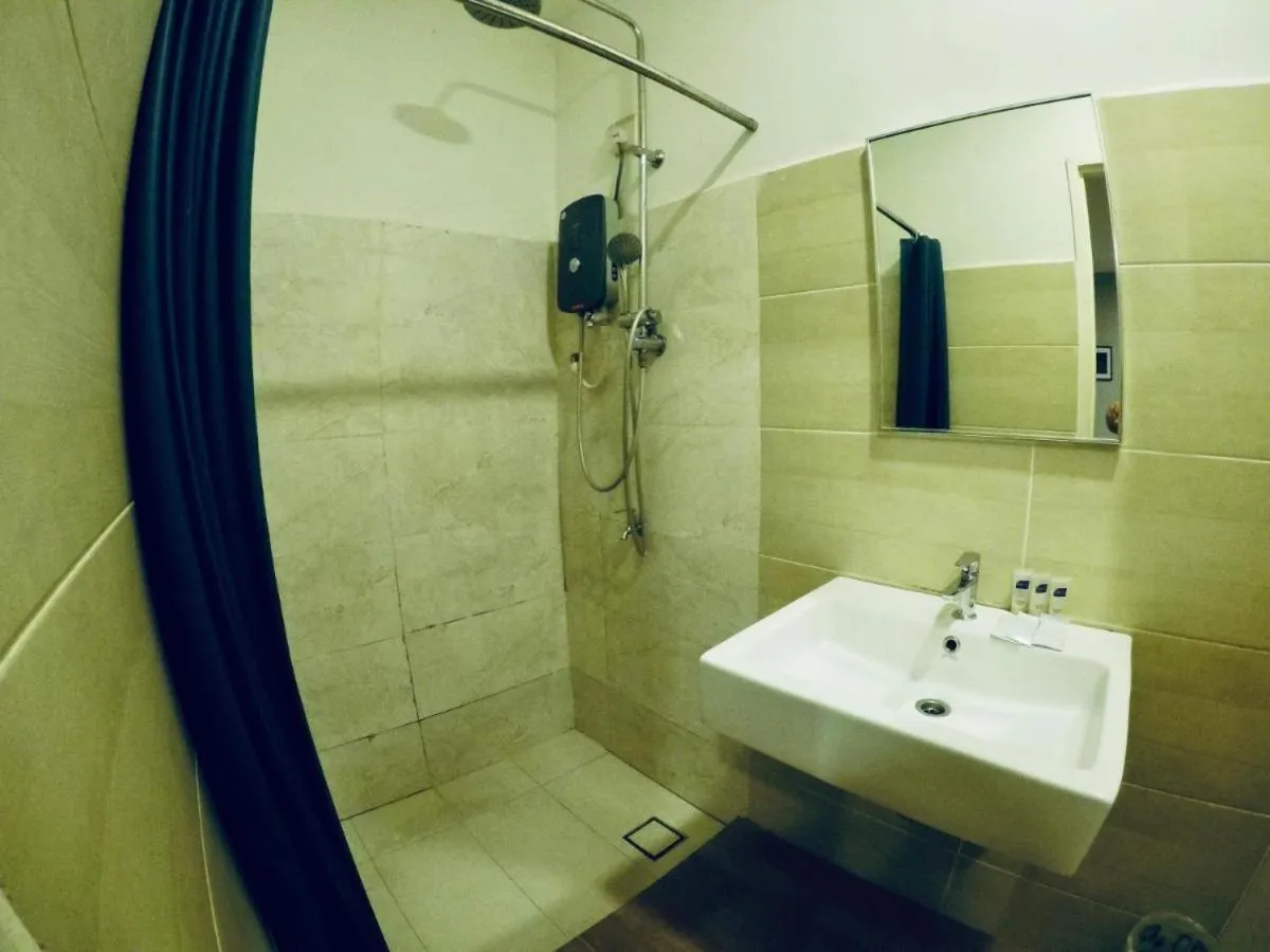 Bathroom in Hotel Zamburger Second Link