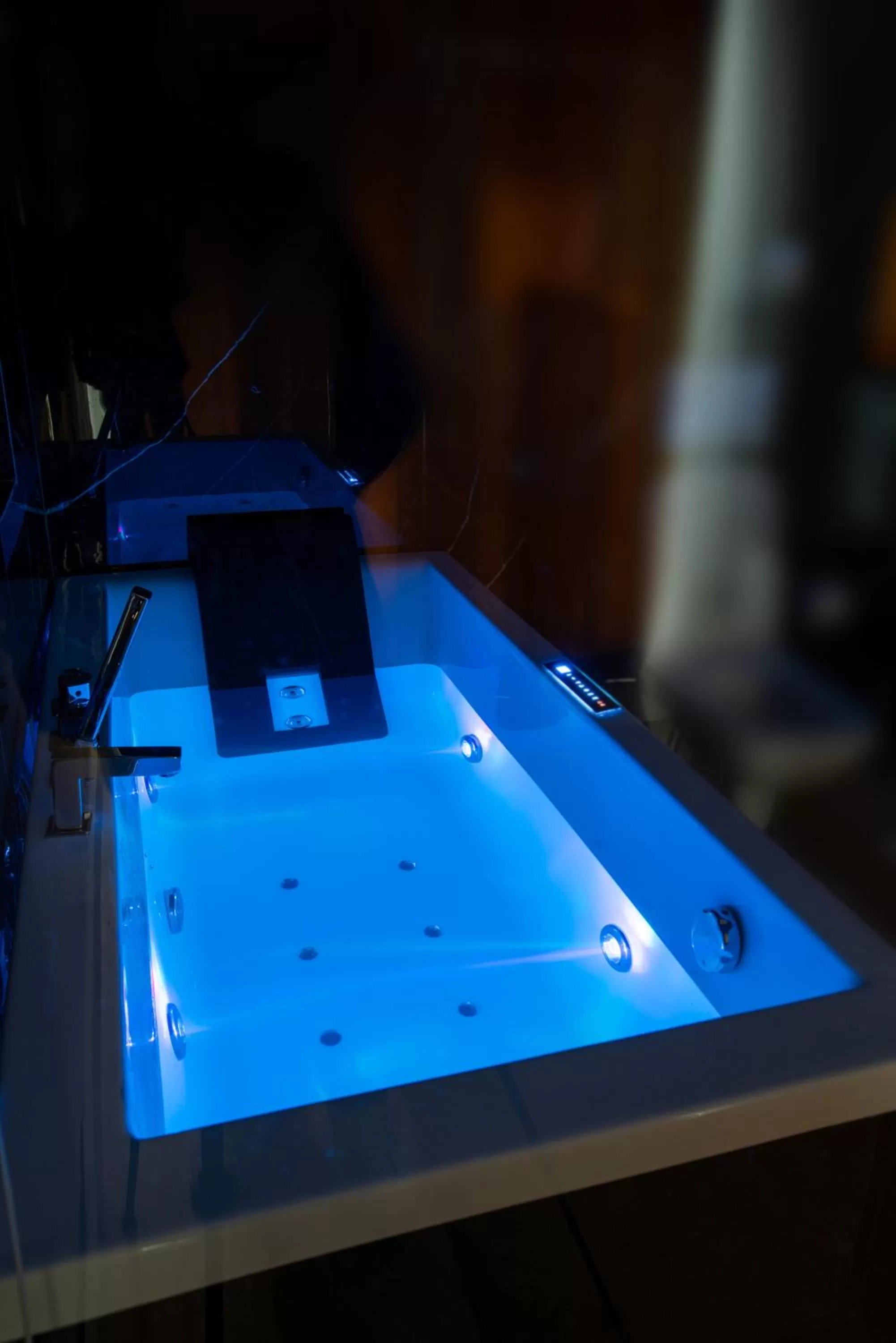 Bathroom in Ador Hotel