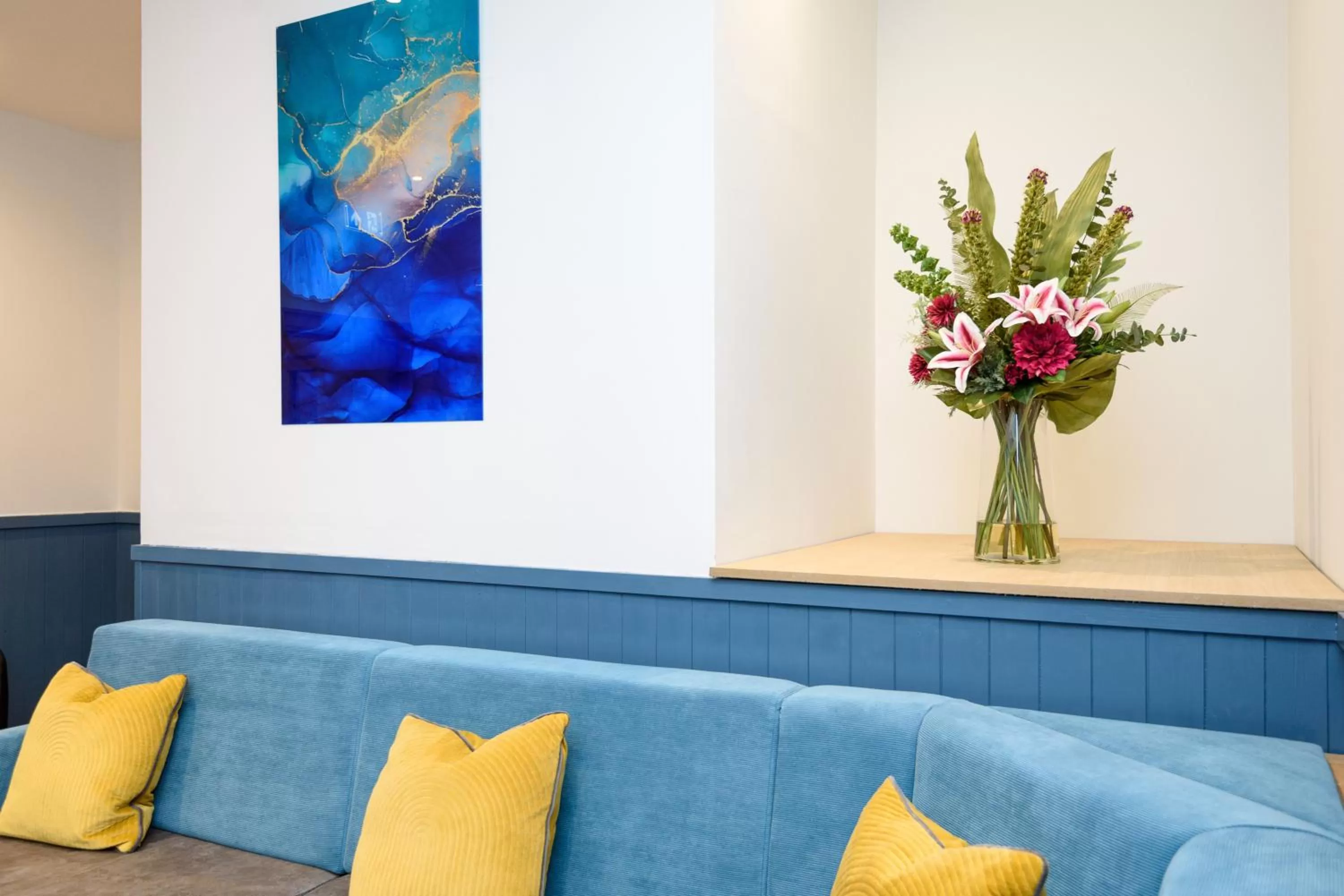 Seating area in Portbyhan Hotel