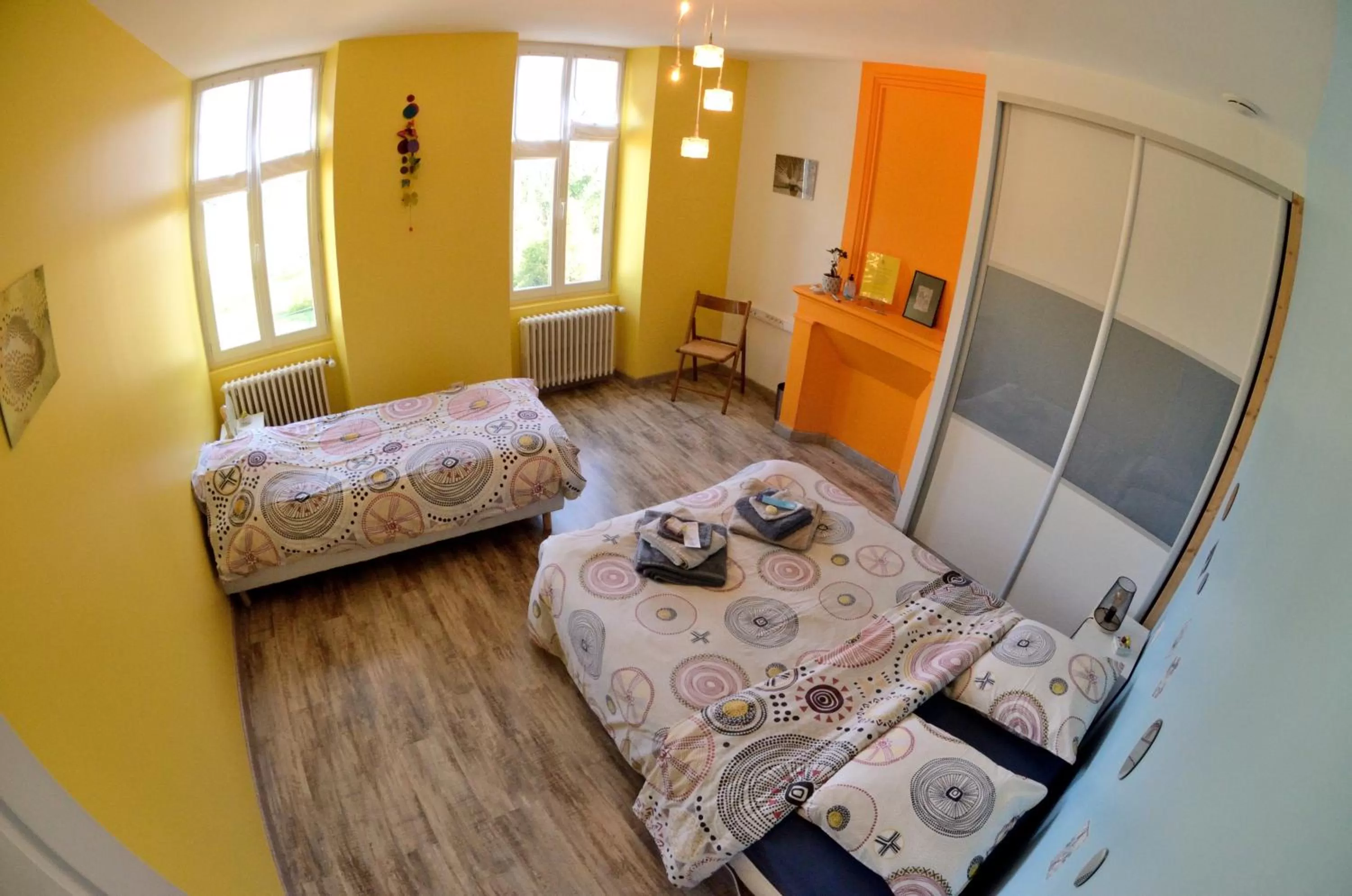 Photo of the whole room, Bed in La Belle Etoile