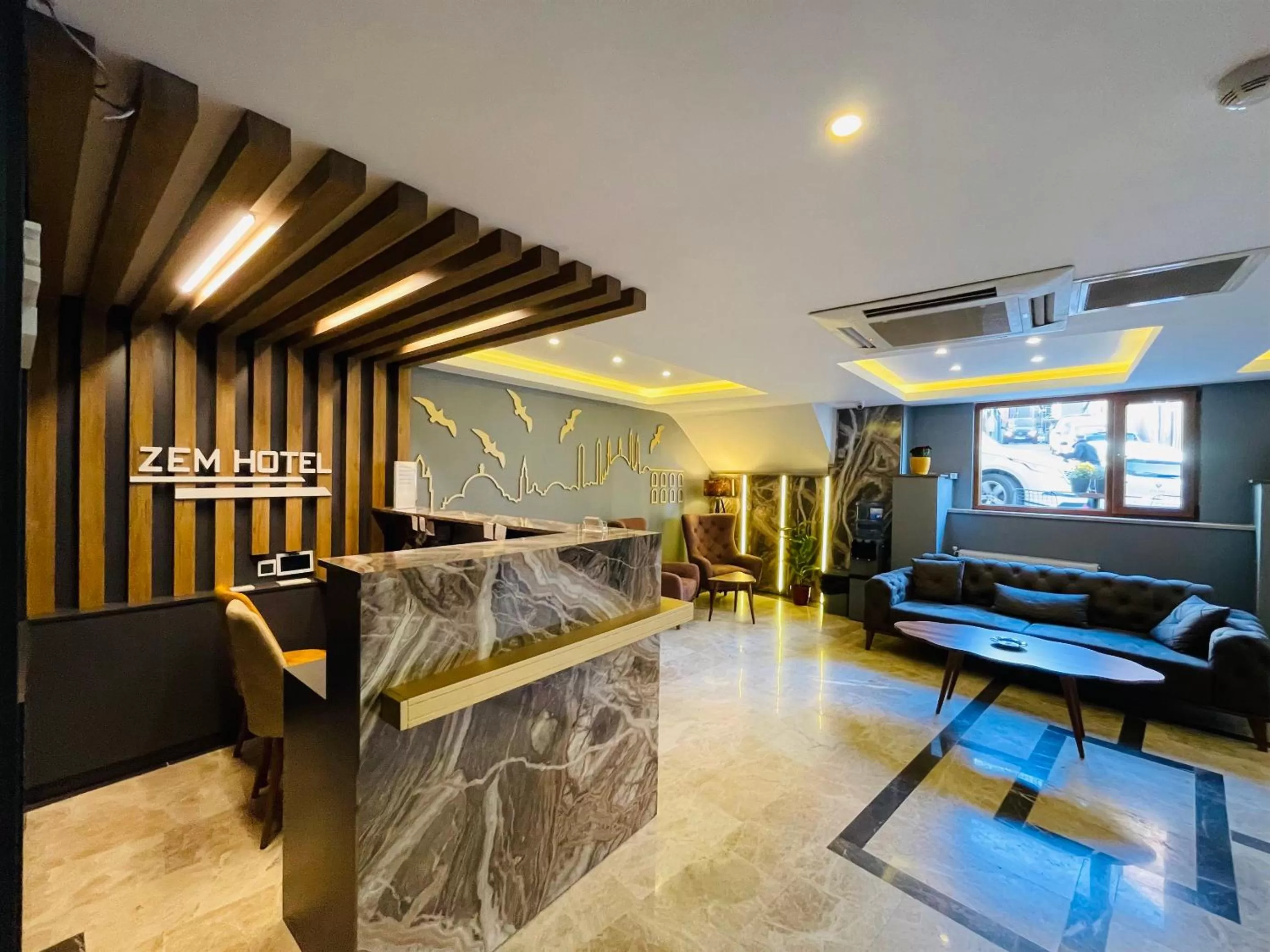 TV and multimedia in Zem Hotel