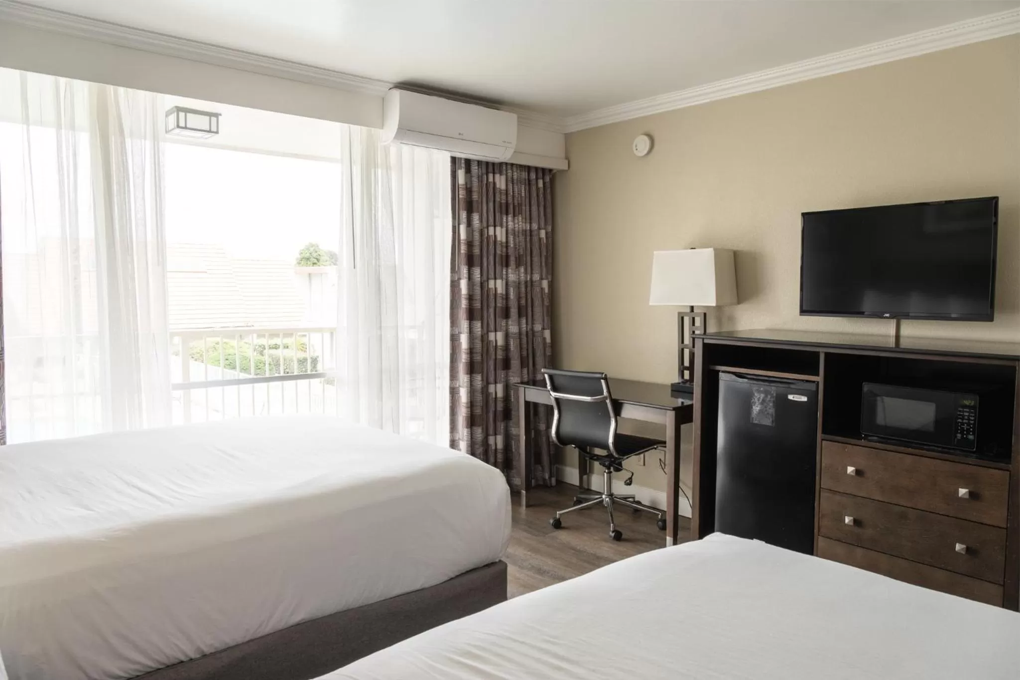 Bed in Travelodge by Wyndham Monterey Bay