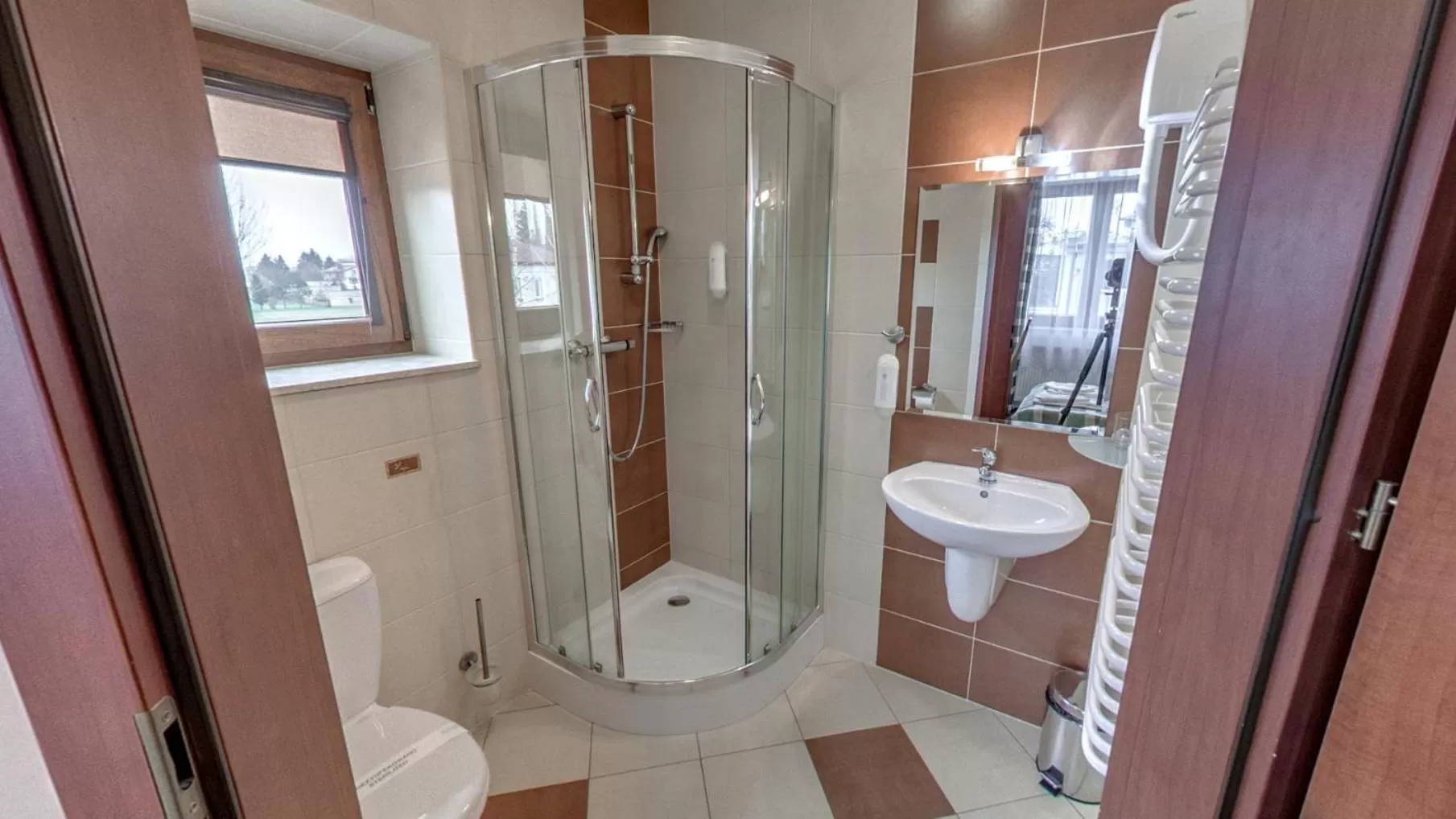 Shower in Restauracja Hotel Imperial