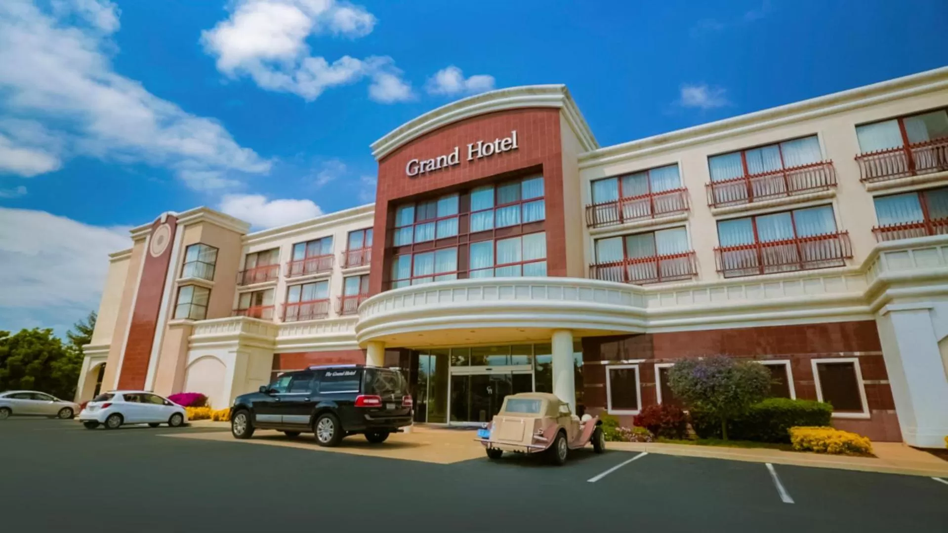 Facade/entrance in Grand Hotel