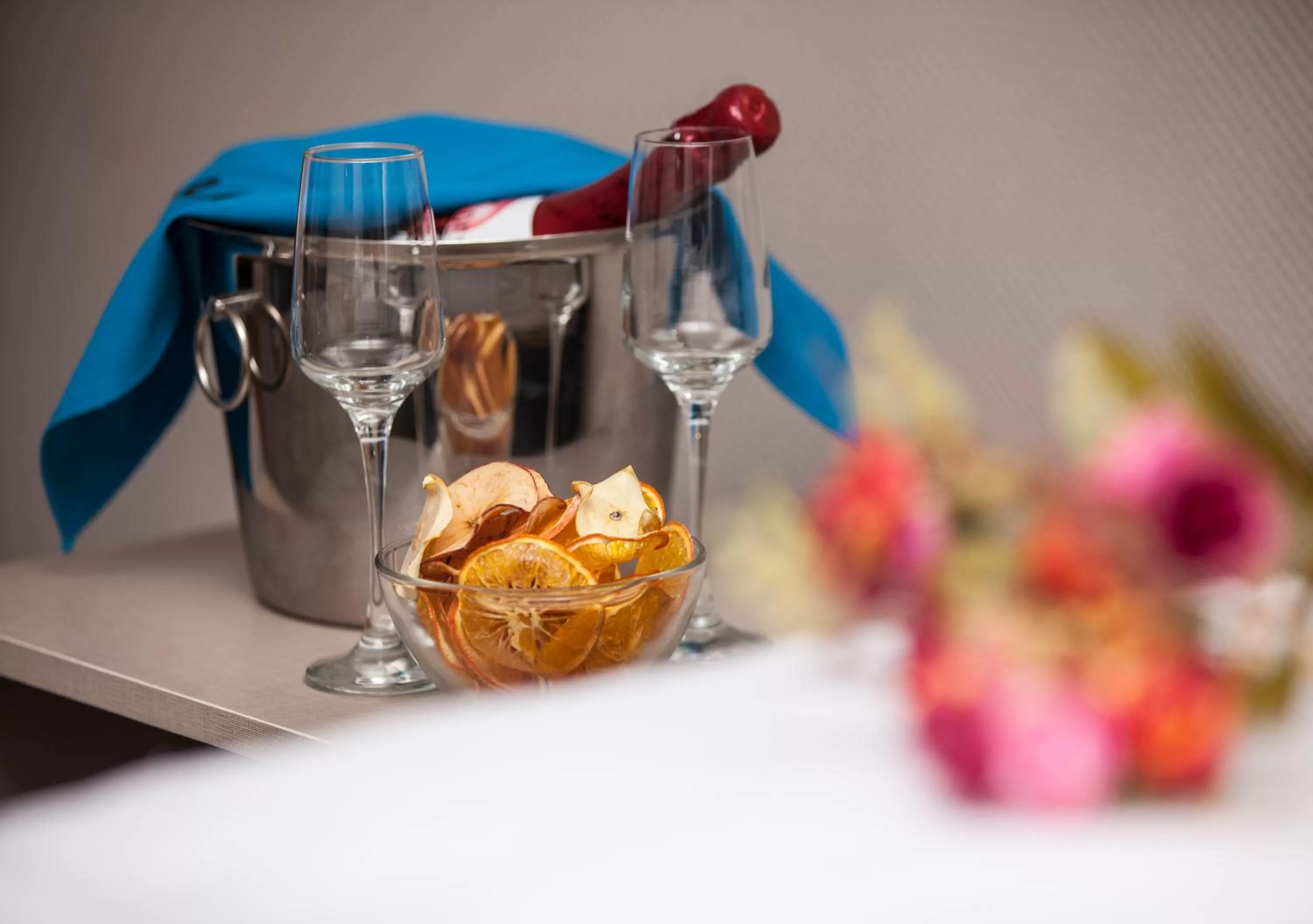 Drinks in Art Hotel Claude Monet