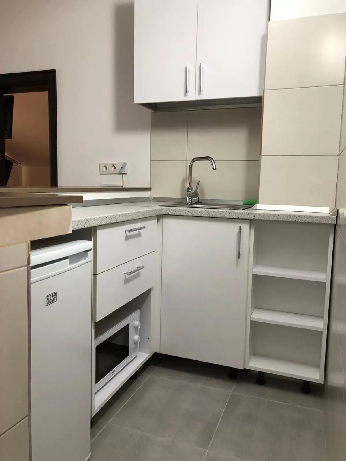 FAST Airport Accomodation