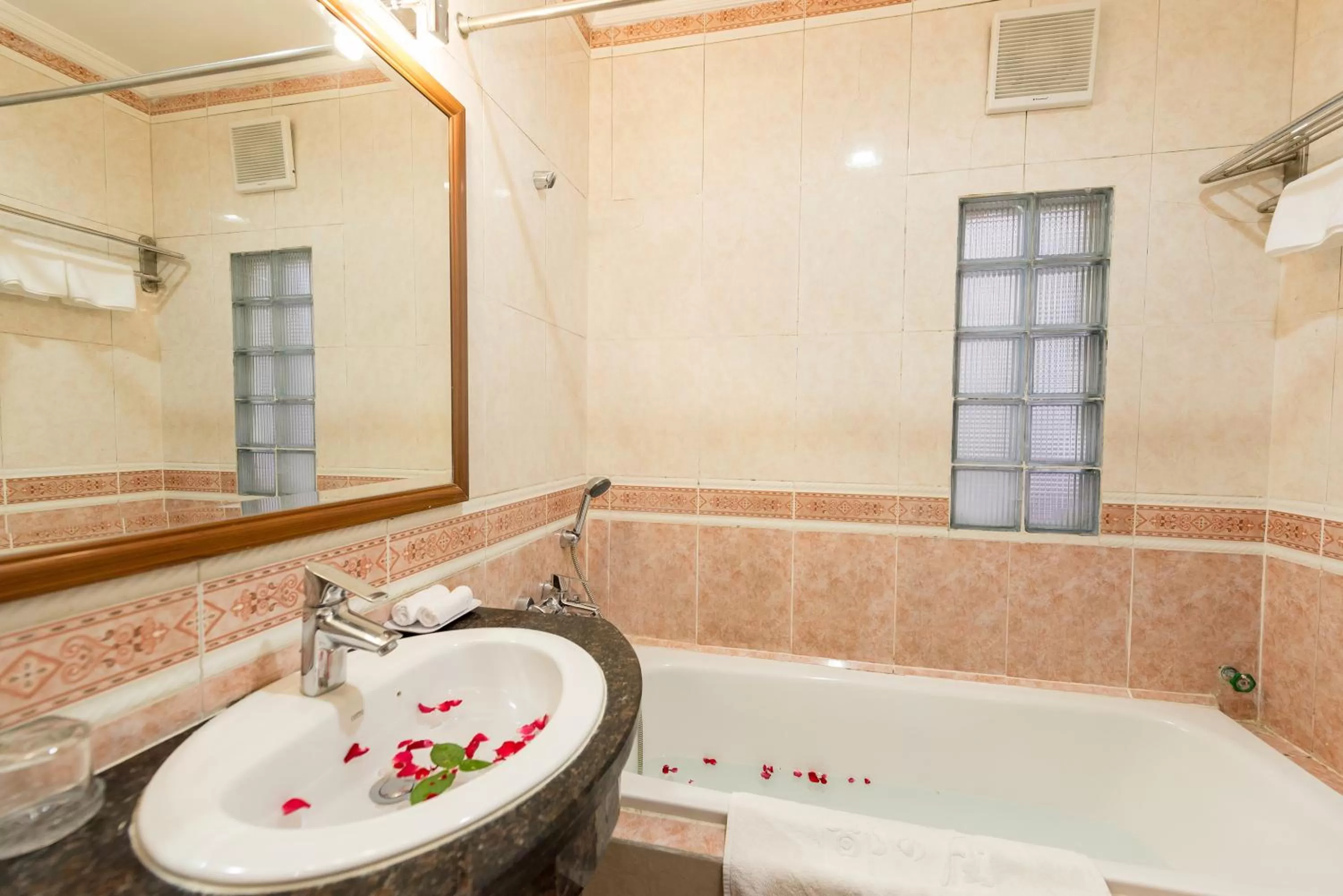 Bathroom in Prince II Hotel