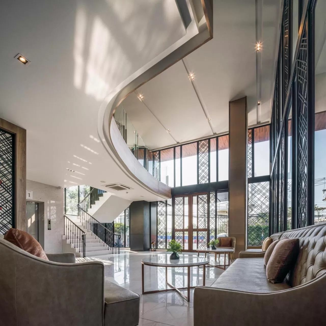 Lobby or reception in Zayn Hotel Bangkok - Airport Link Access