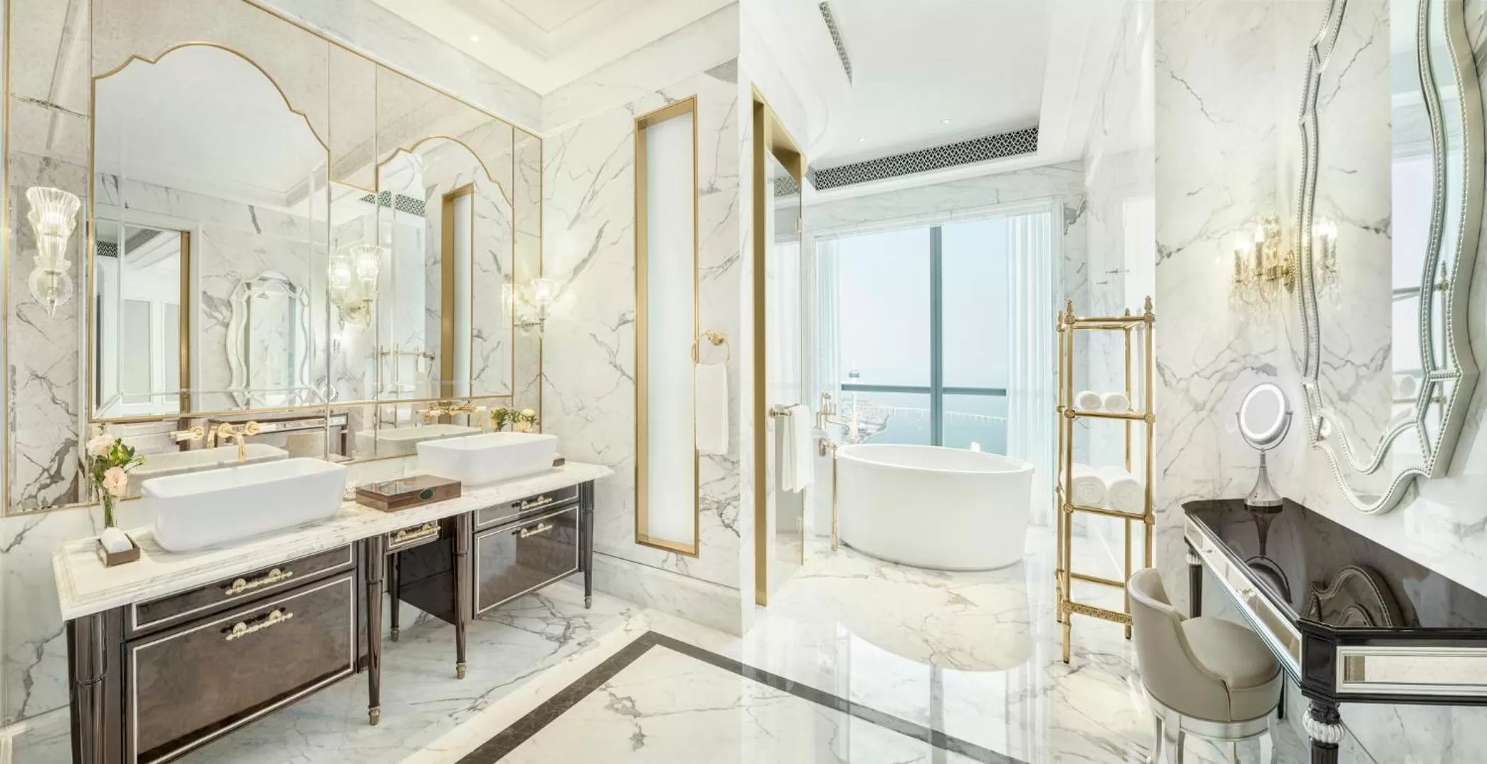 Toilet in The St. Regis Zhuhai
