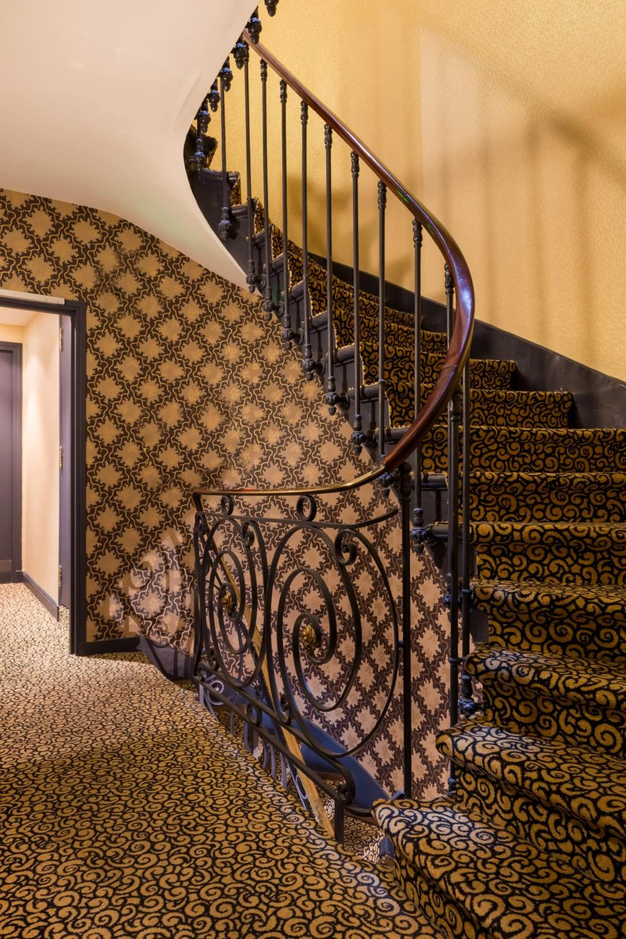 Property building in Hôtel Gaillon Opera