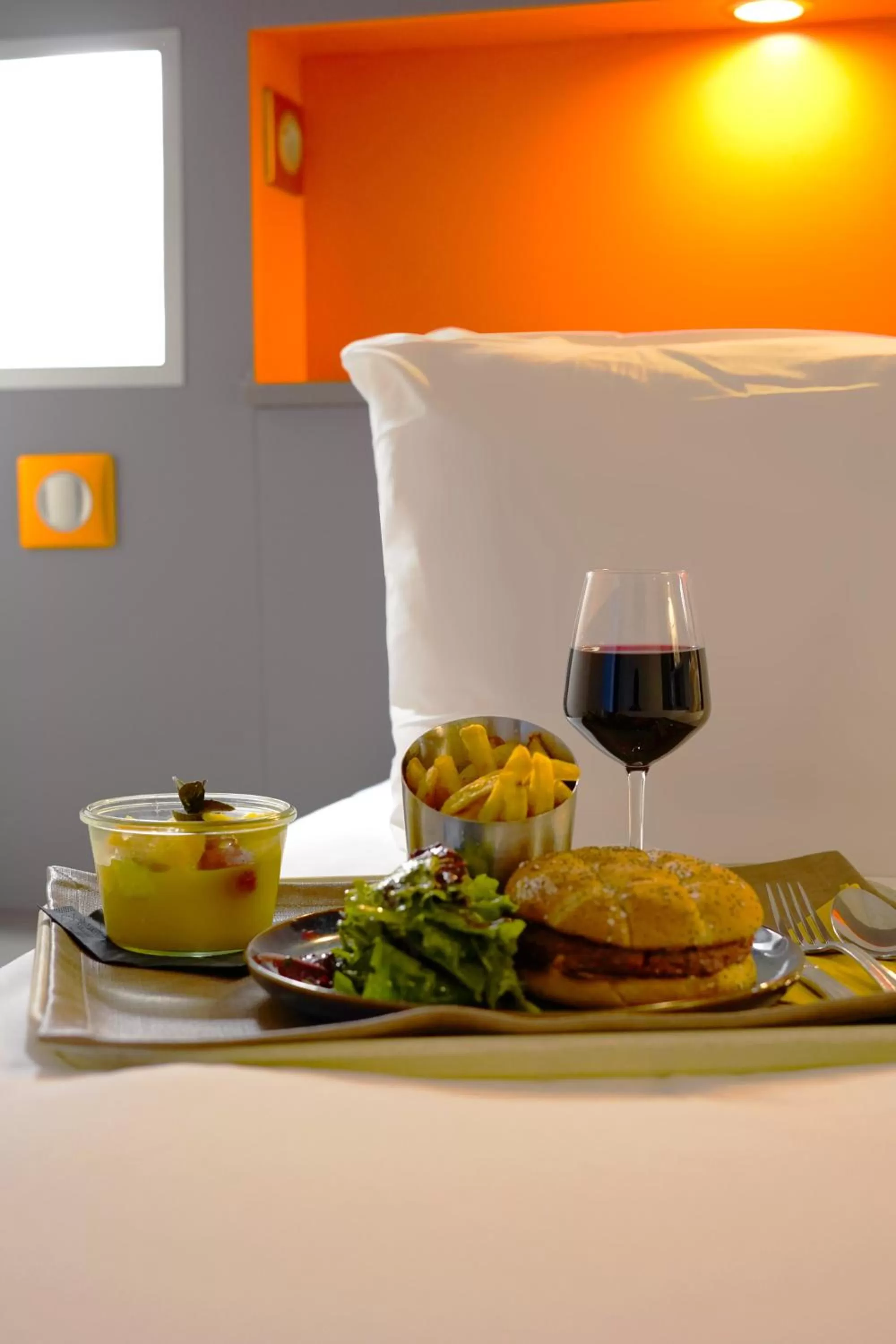 Food in Hôtel Best Western The Wish Versailles