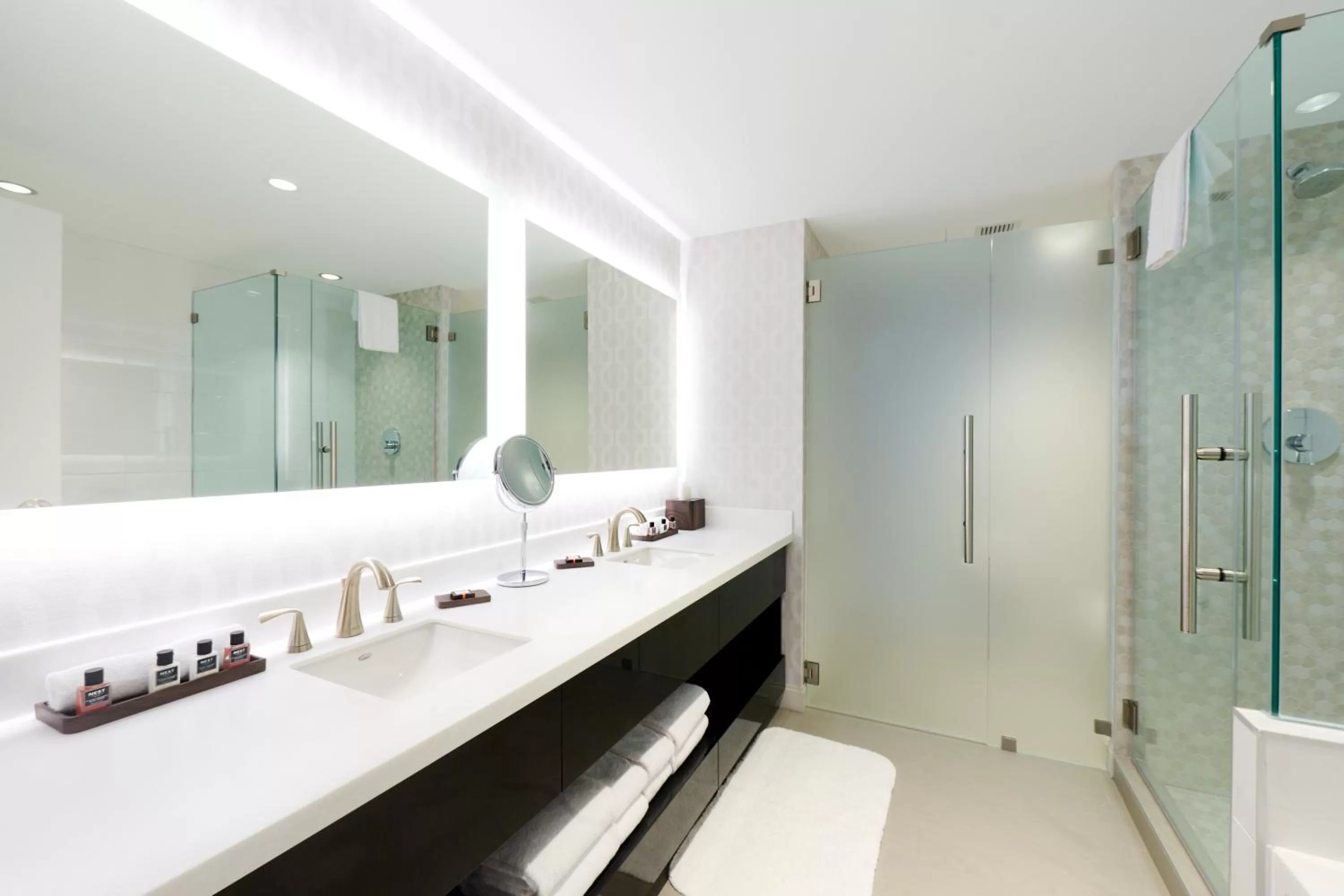 Bathroom in Pickering Casino Resort