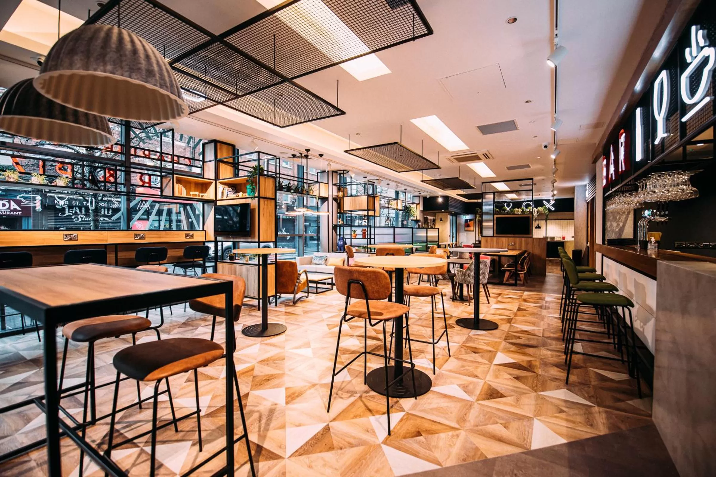 Lobby or reception in ibis Belfast City Centre