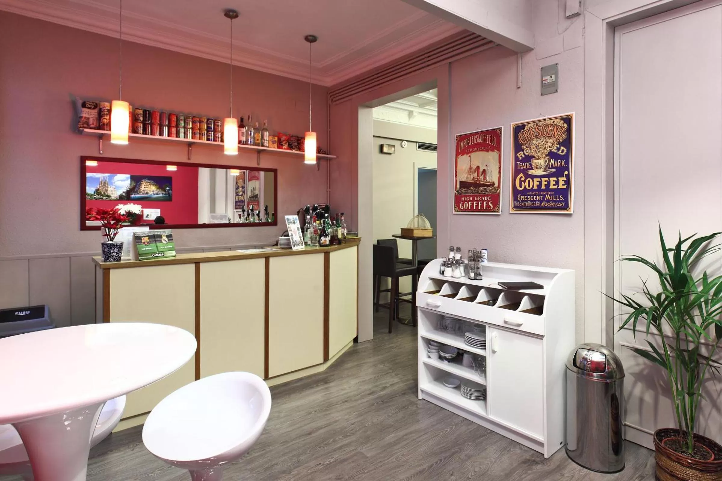 Lounge or bar in Hotel Ginebra