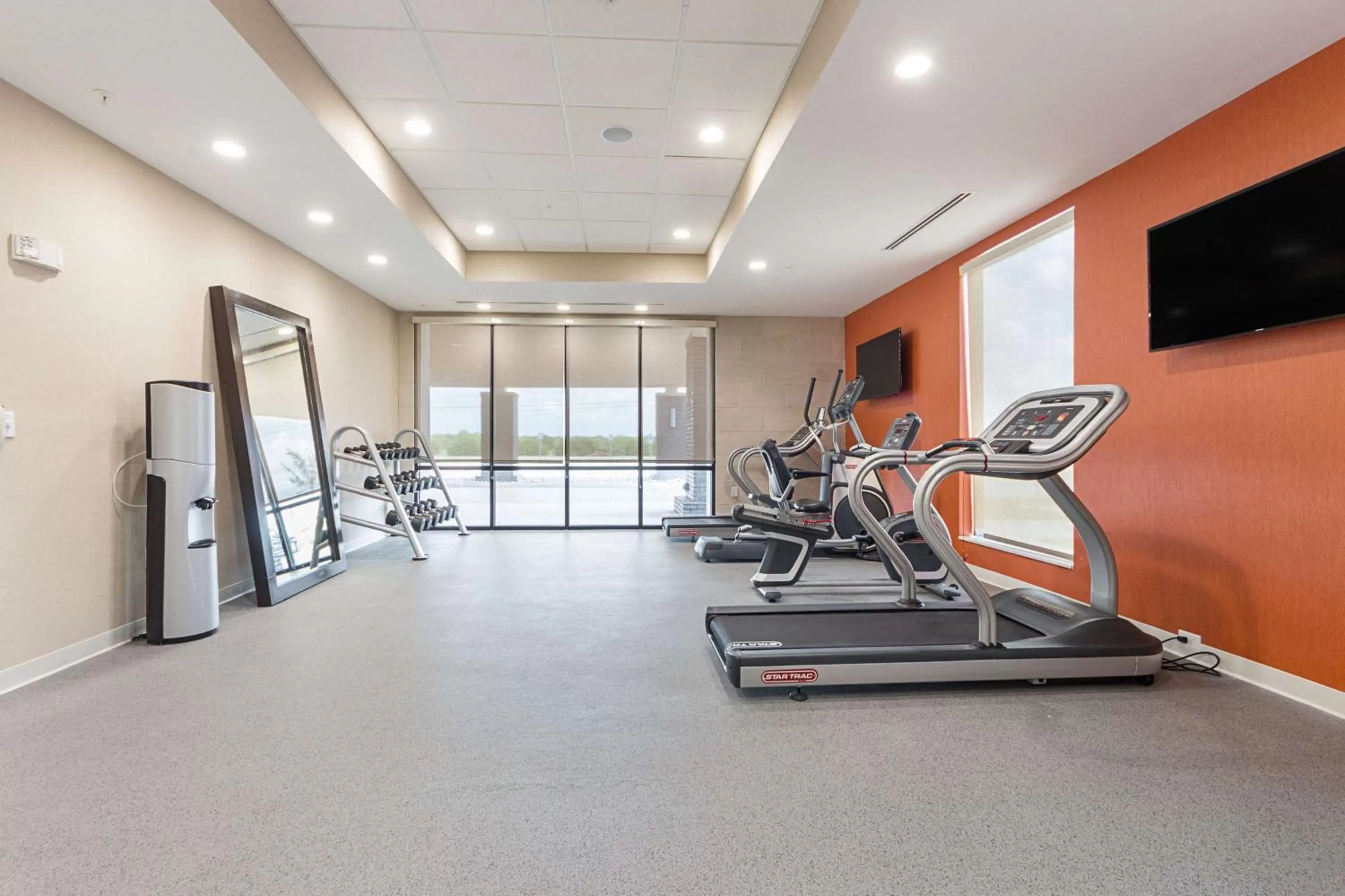 Fitness centre/facilities in Home2 Suites By Hilton Dallas Grand Prairie
