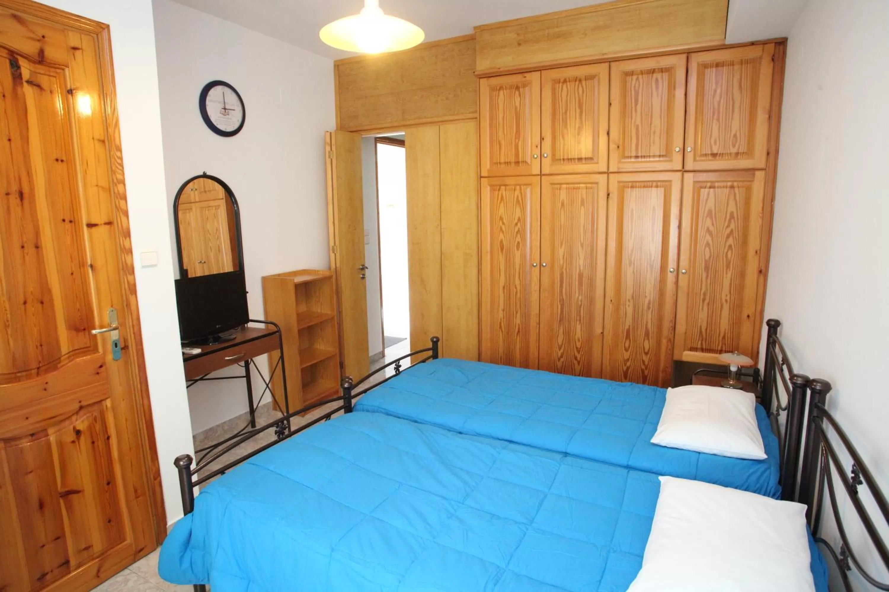 Bedroom, Bed in Afroditi Syros