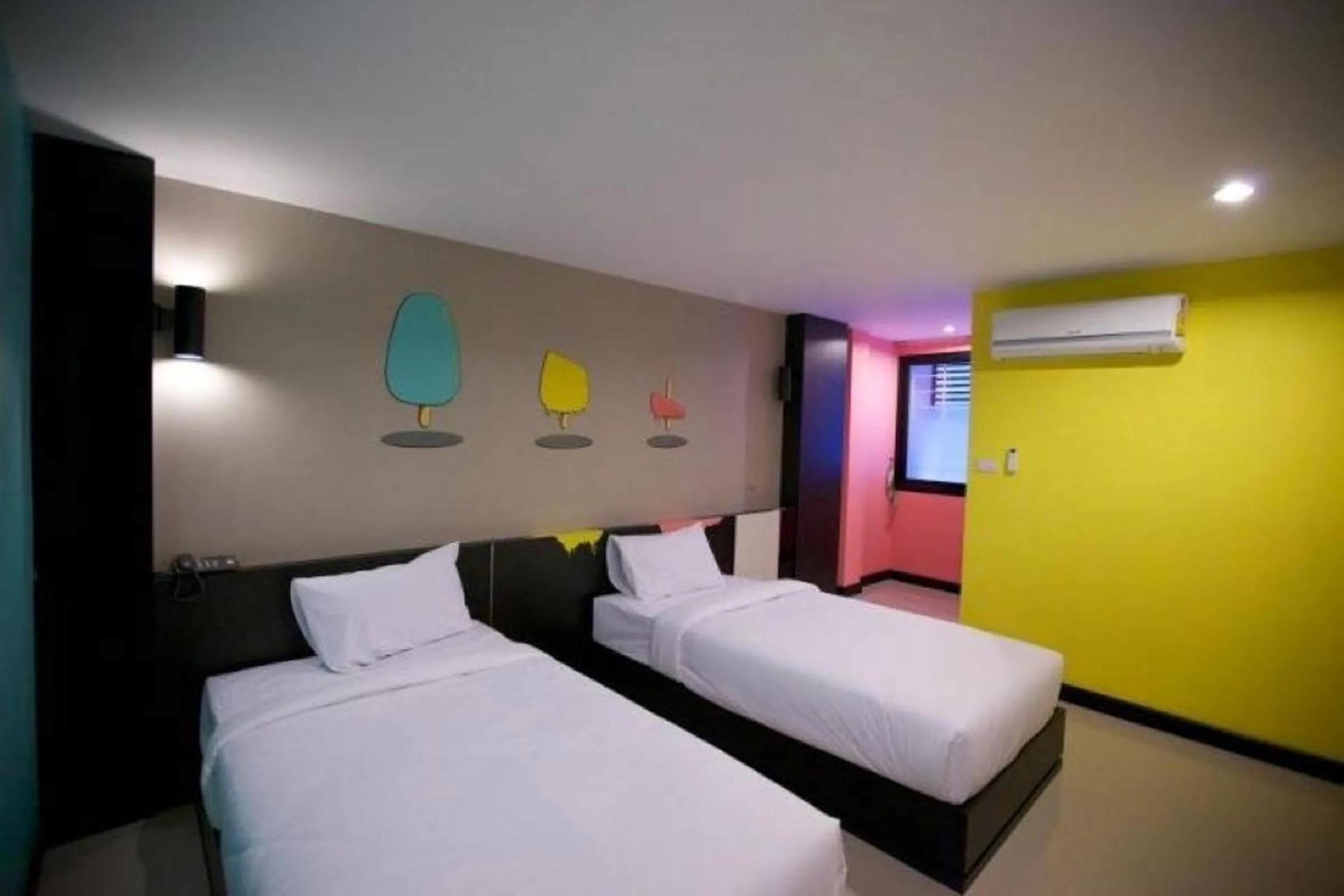 Bedroom, Bed in Pen Ta Hug Hotel