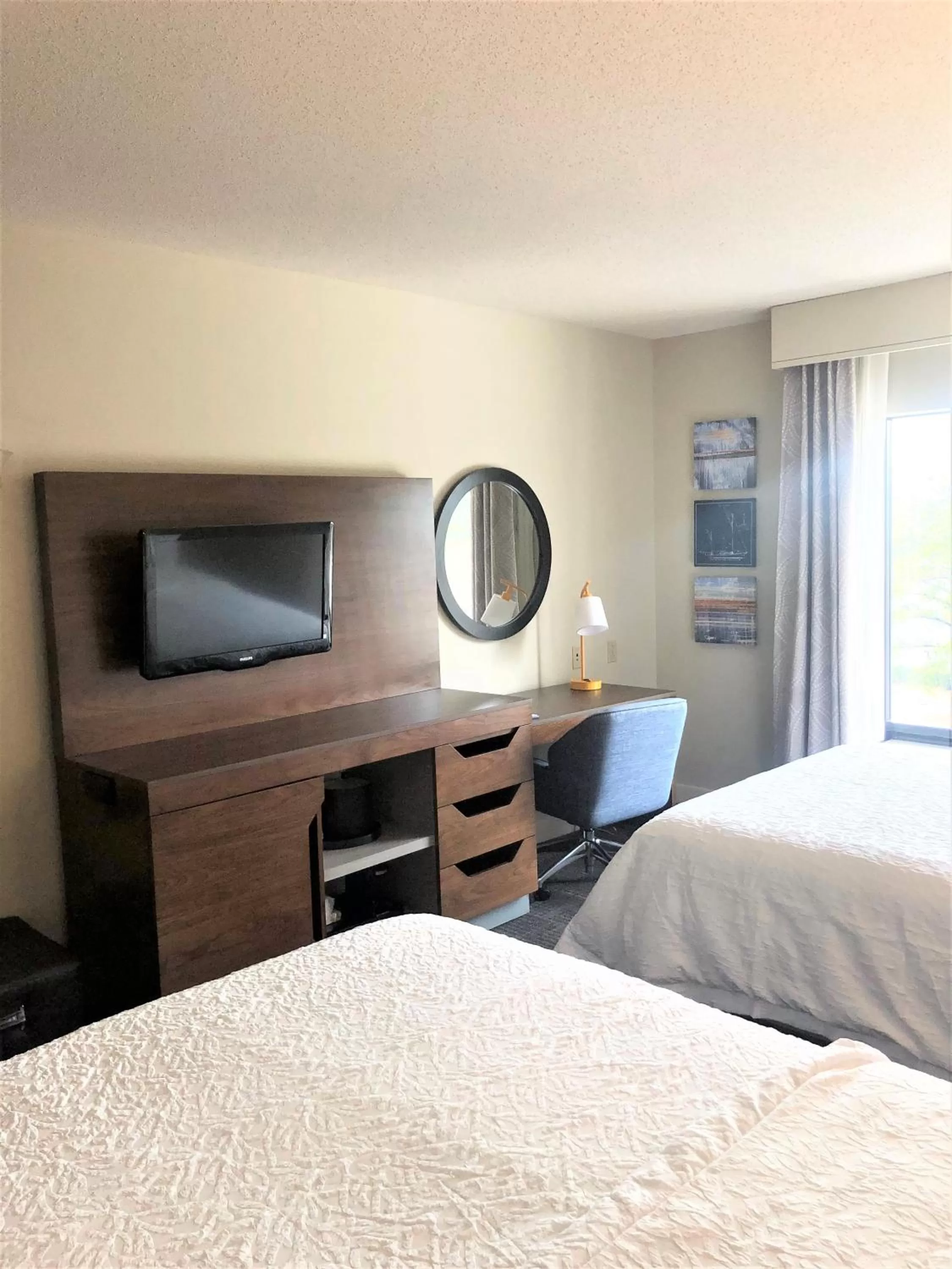Bedroom, Bed in Hampton Inn & Suites Norfolk-Airport