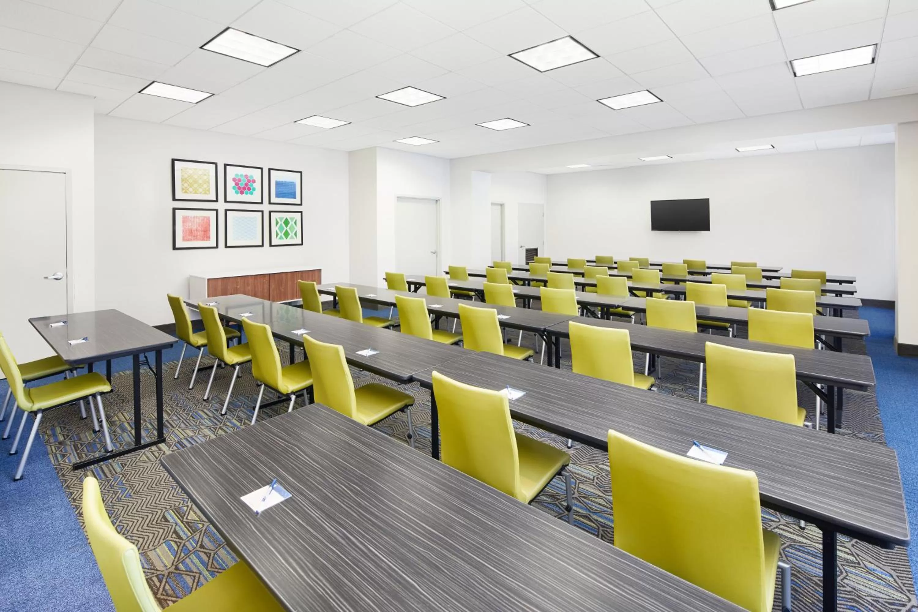 Meeting/conference room in Holiday Inn Express Hotel & Suites Port Richey by IHG