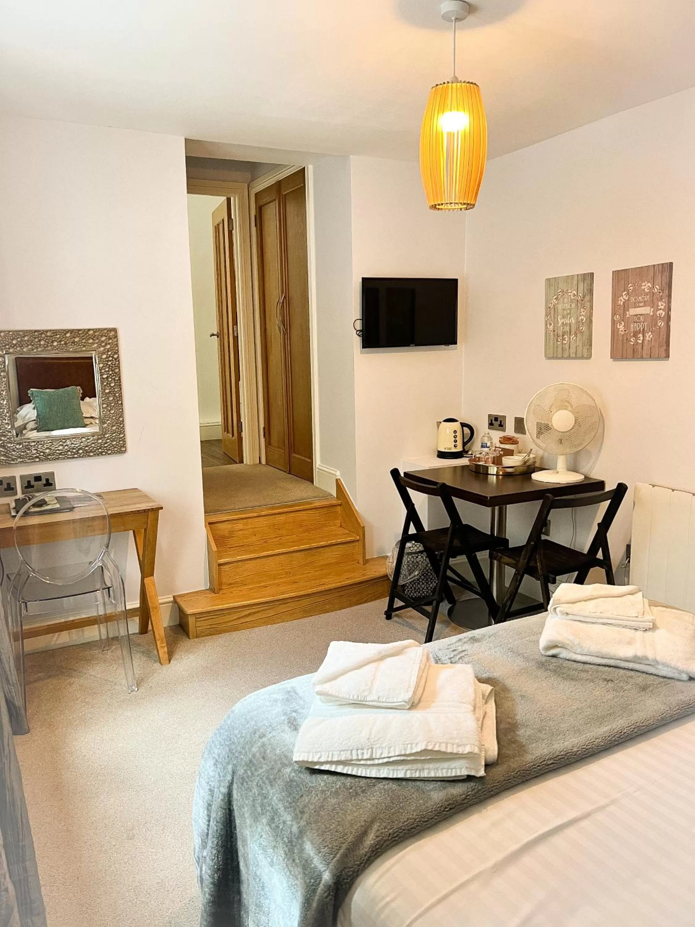 Bed in The Gower Hotel