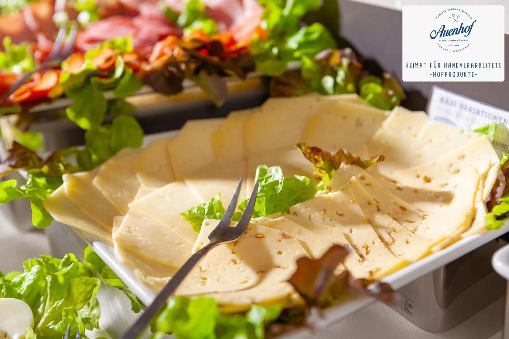 Buffet breakfast in Hotel zur Bever