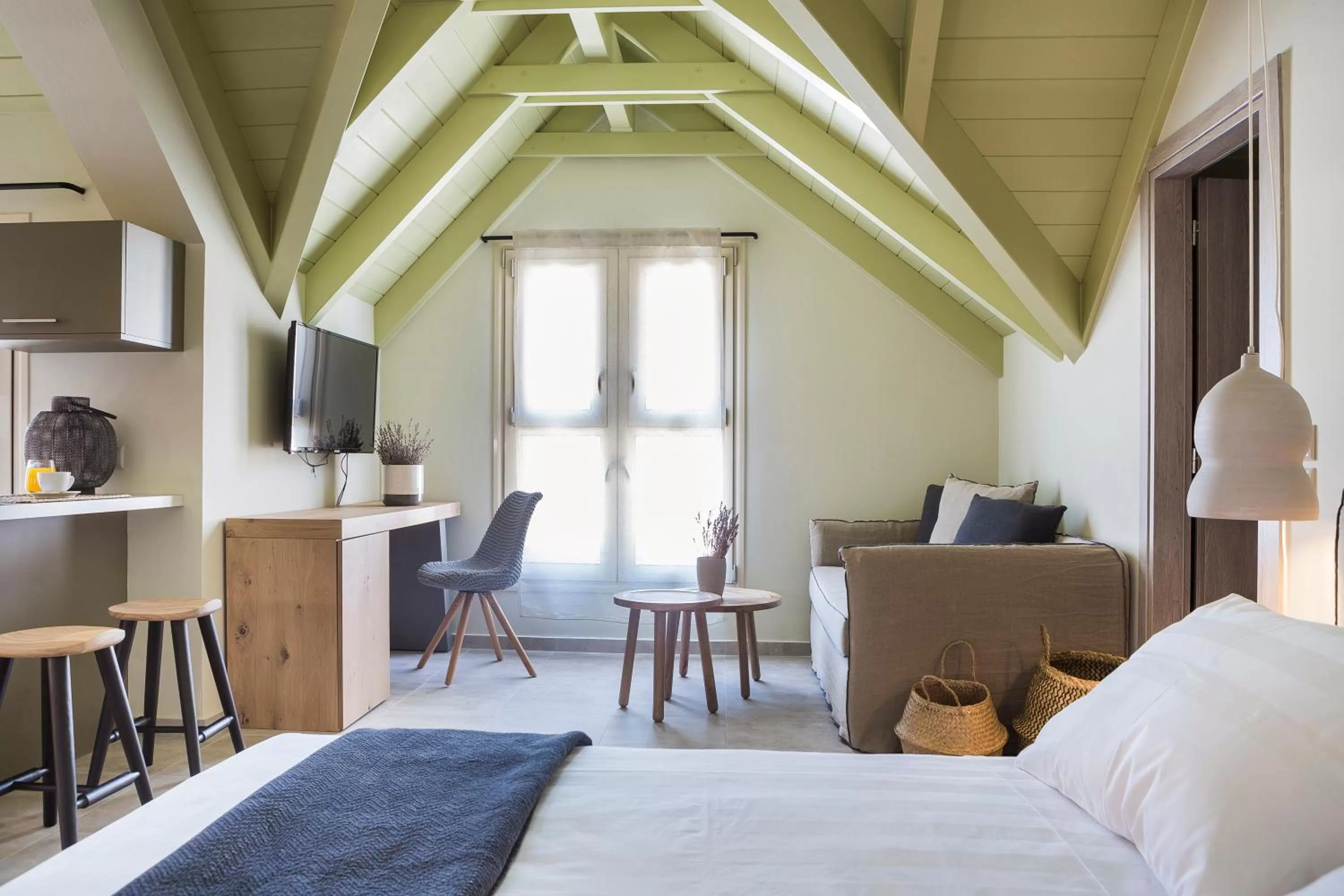 Seating area, Bed in Argostoli Marina Suites