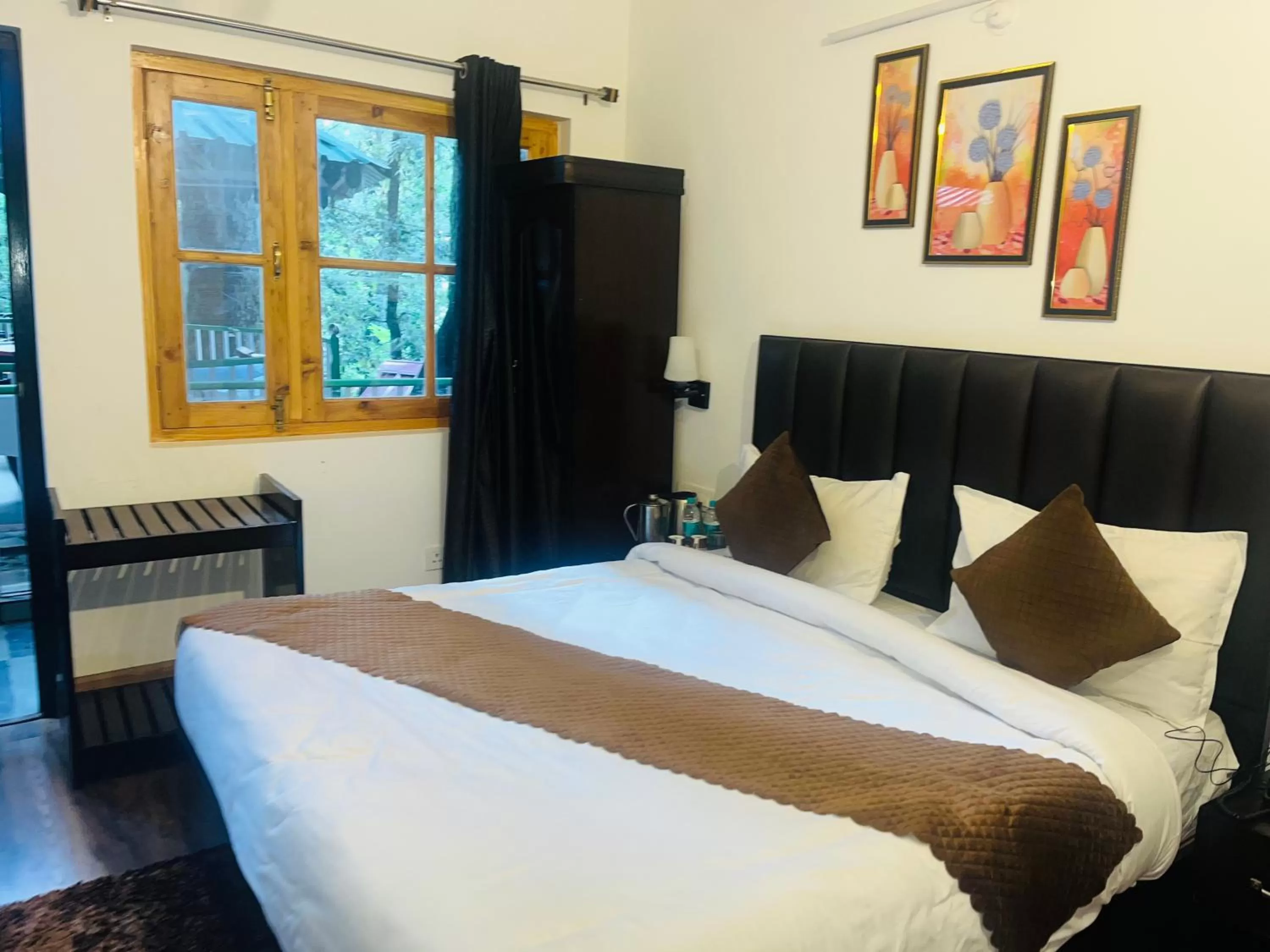 Bed in Cedar Woods Resort