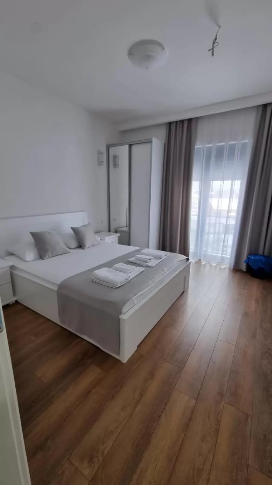 Bed in Elan Luxury Apartments & Lounge Bar