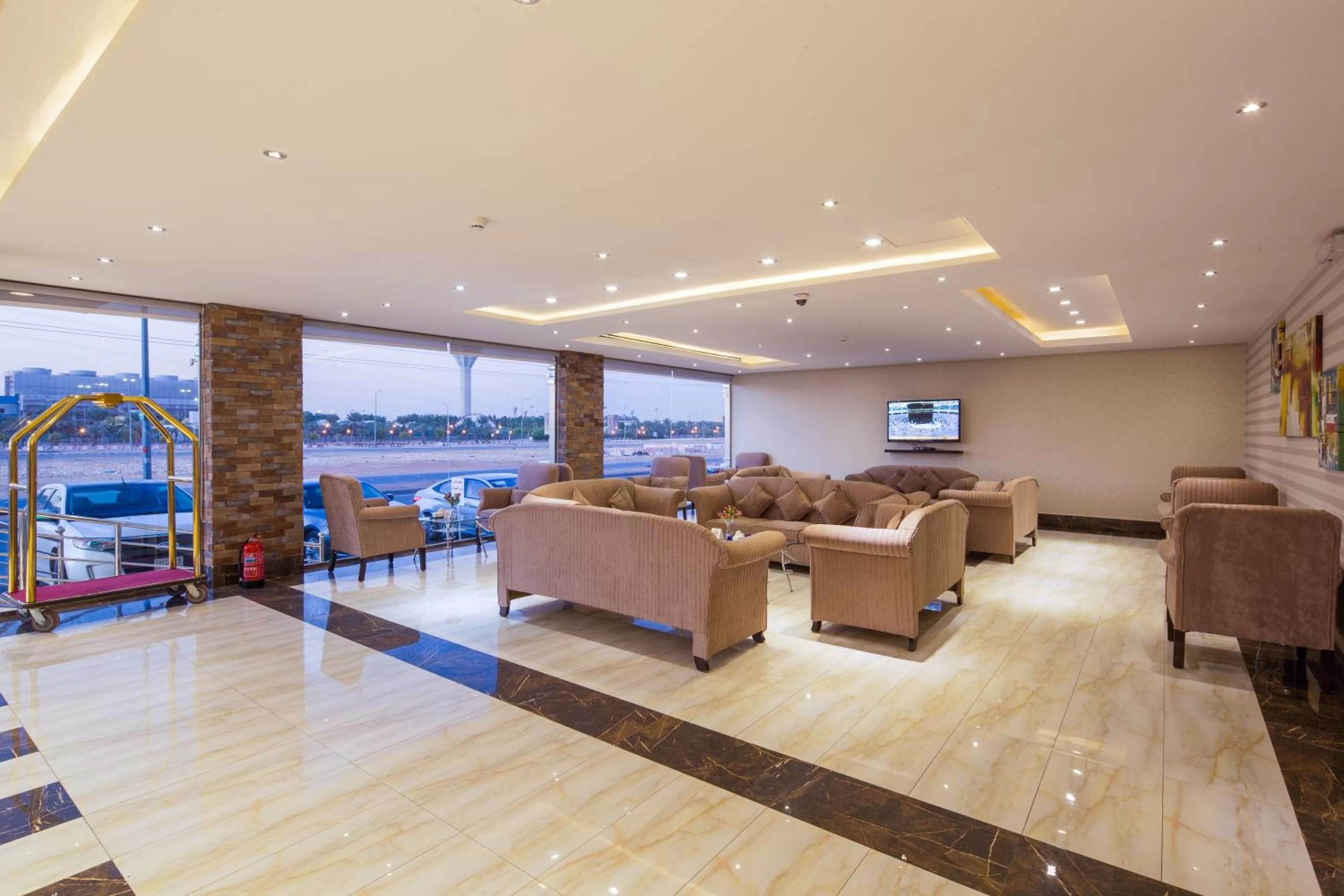 Lobby or reception in Burj Alhayah Alfalah