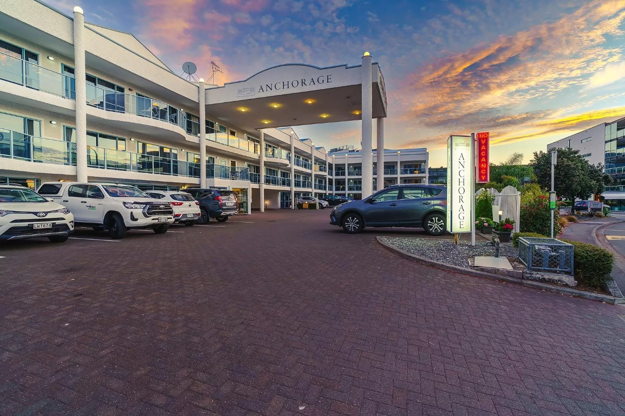 Property building in Anchorage Motor Lodge