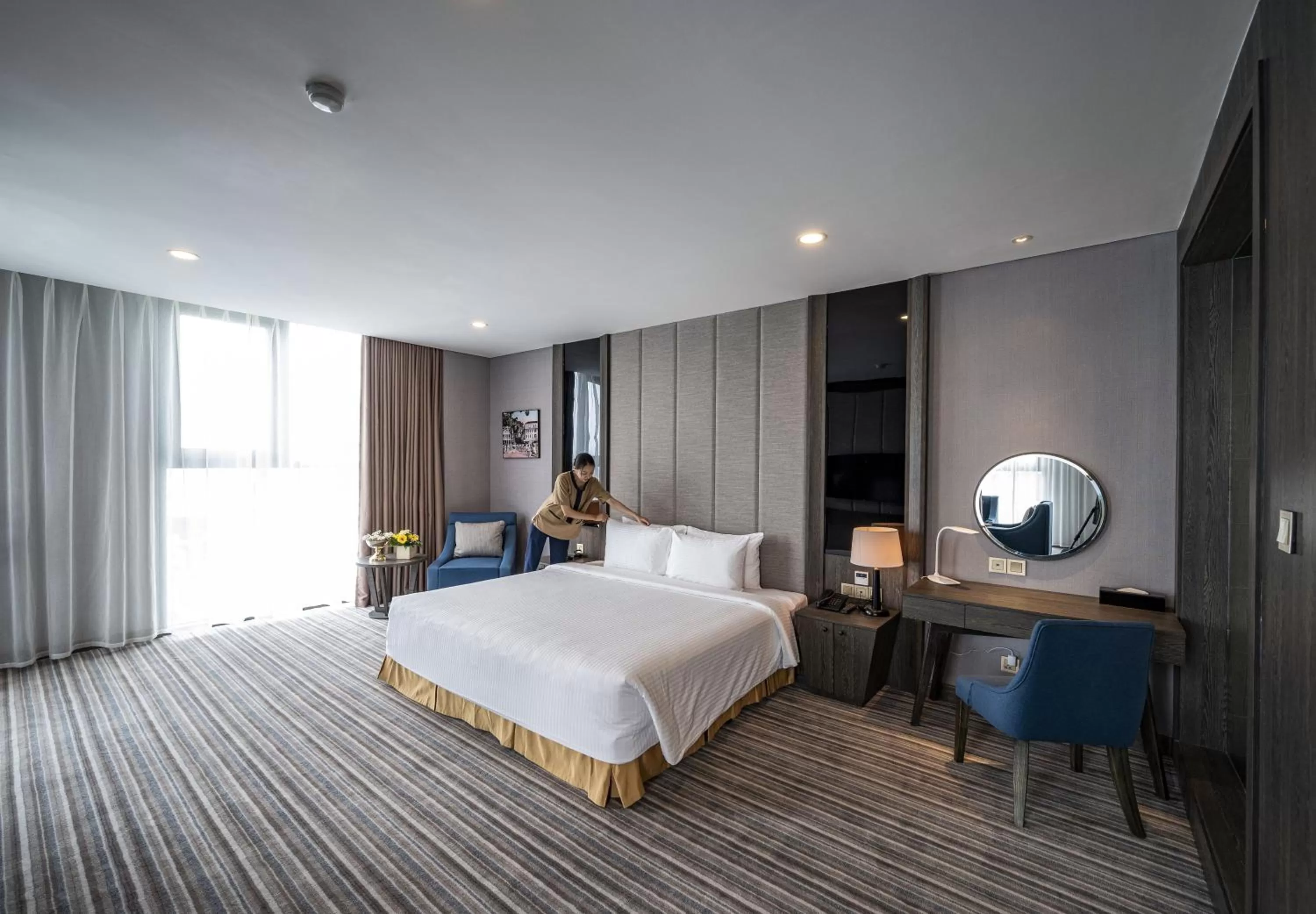Photo of the whole room, Bed in Muong Thanh Luxury Saigon Hotel