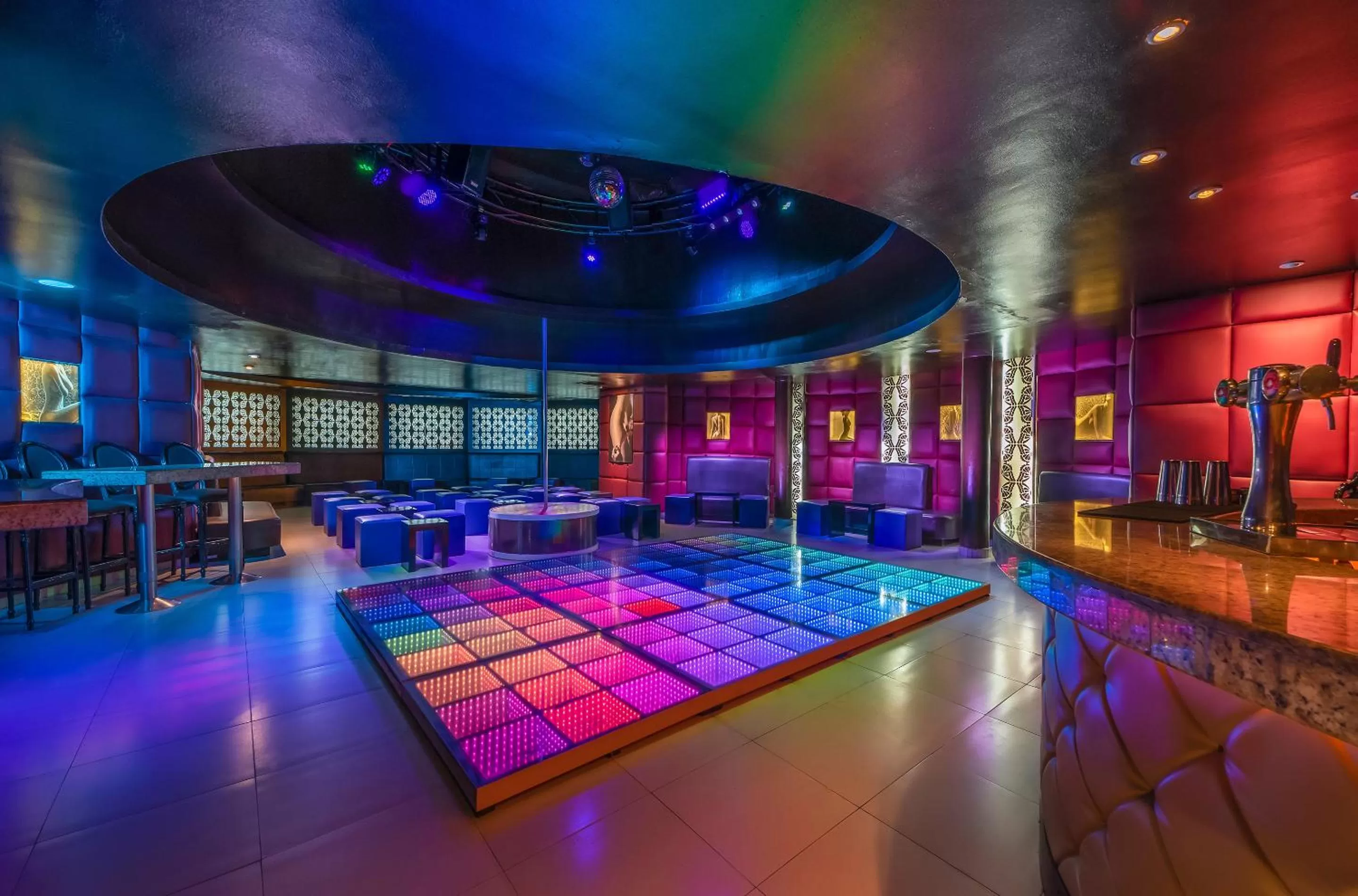 Nightclub / DJ in Desire Riviera Maya Resort All Inclusive - Couples Only