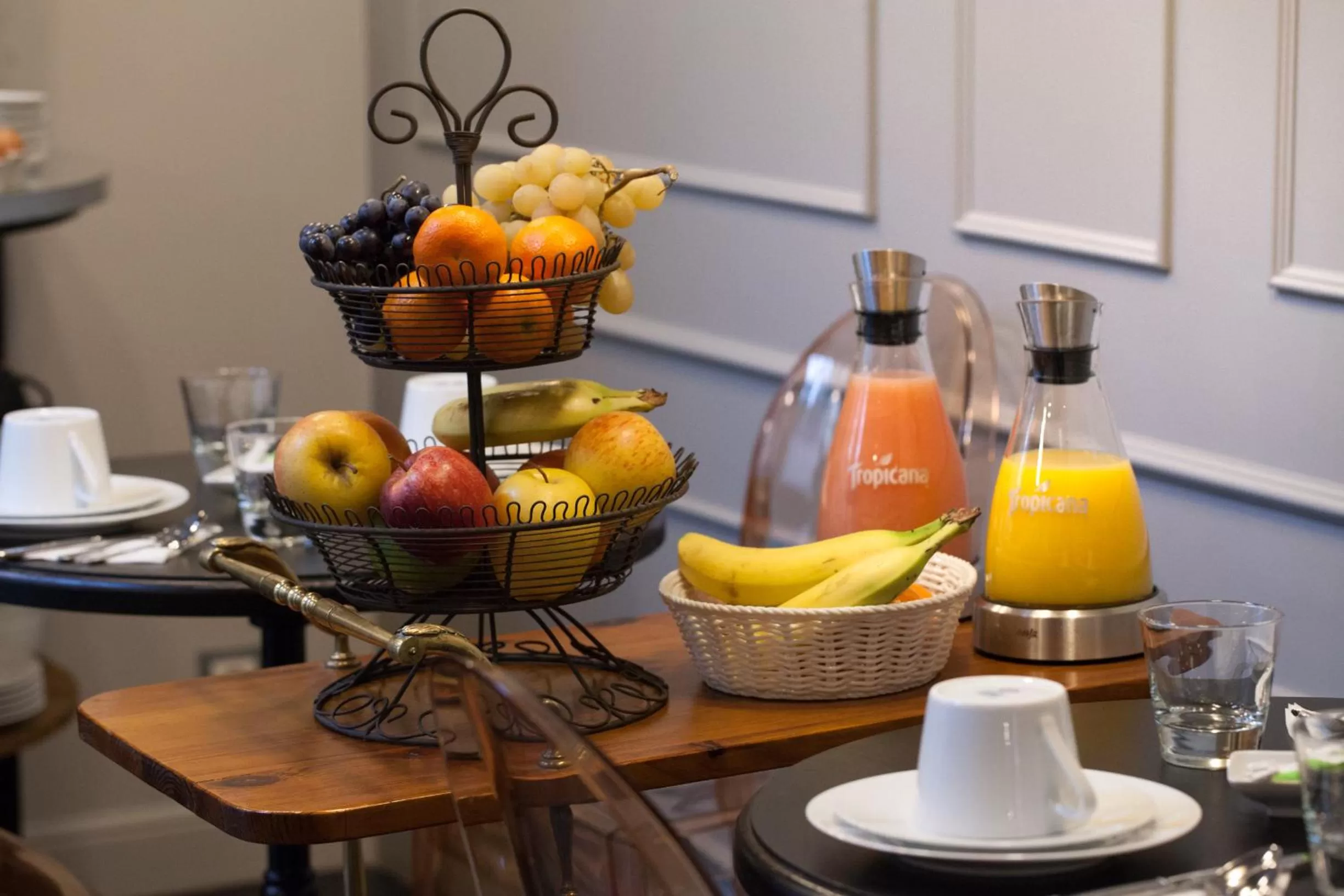 Buffet breakfast in Le Mireille