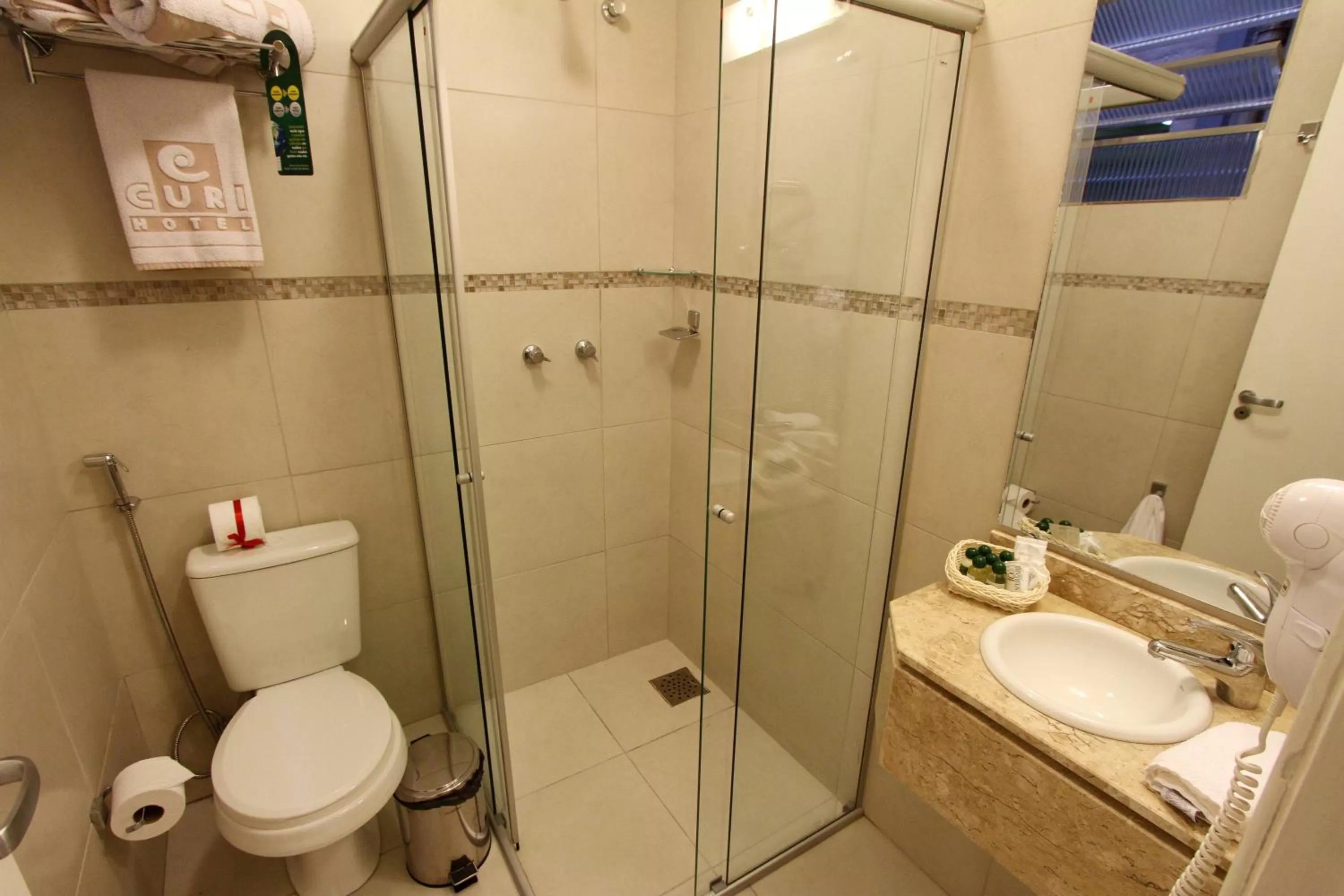 Bathroom in Hotel Curi Executive